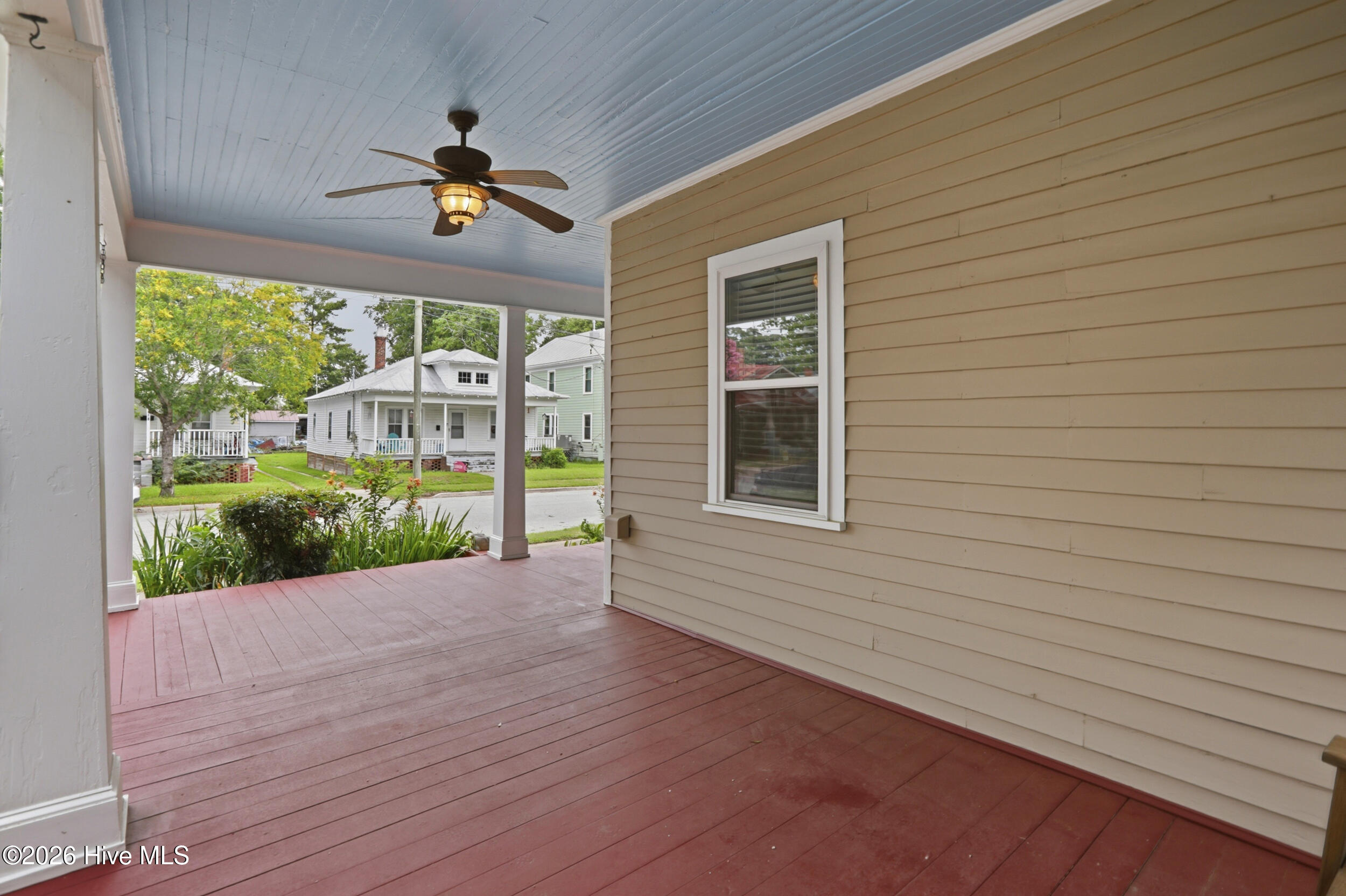 307 Avenue B Property Photo 4