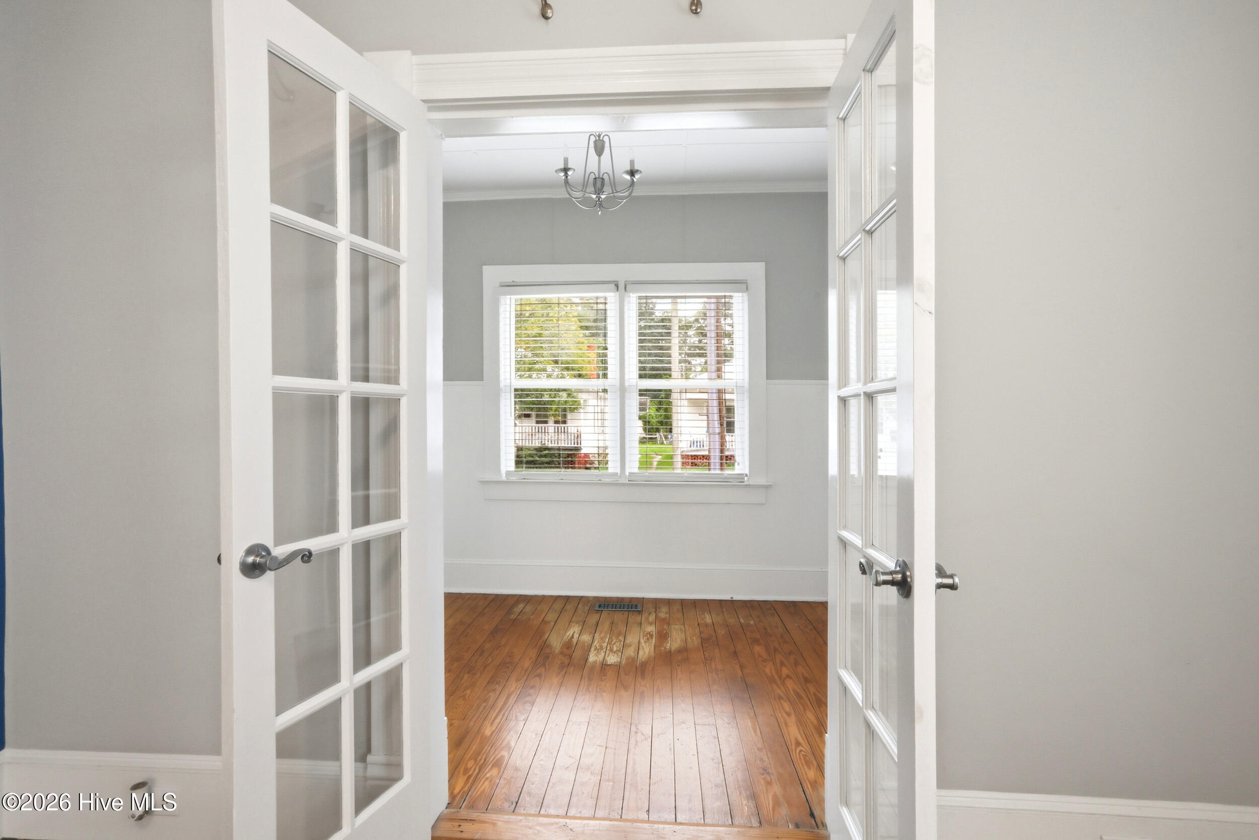 307 Avenue B Property Photo 11