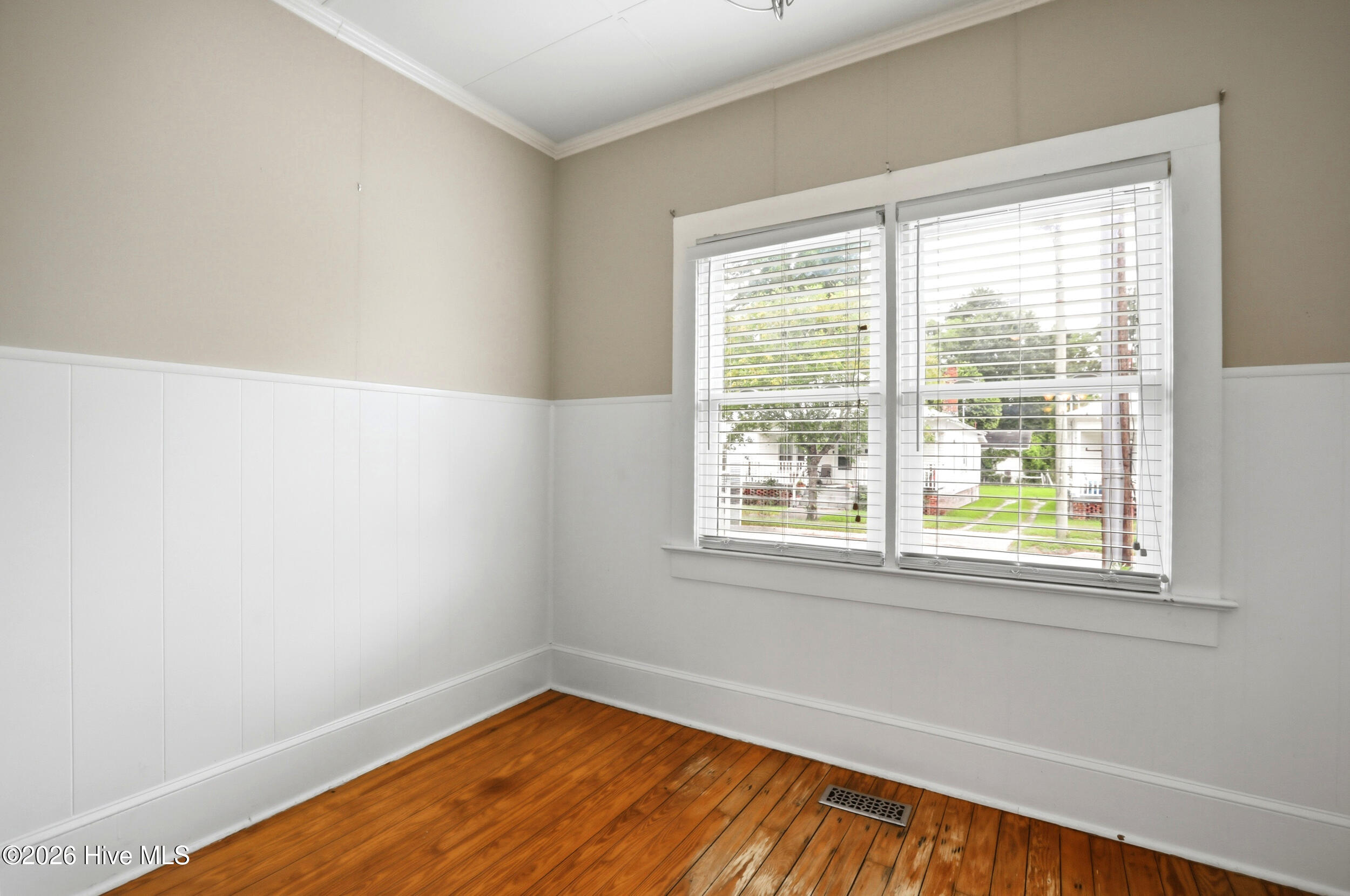 307 Avenue B Property Photo 13