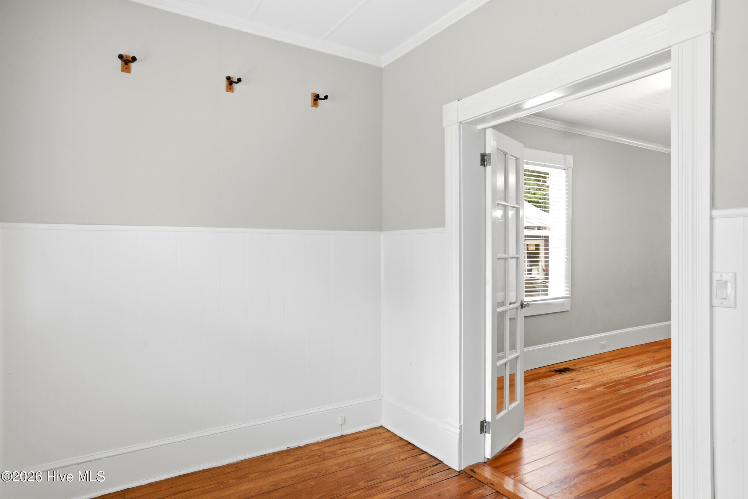 307 Avenue B Property Photo 14