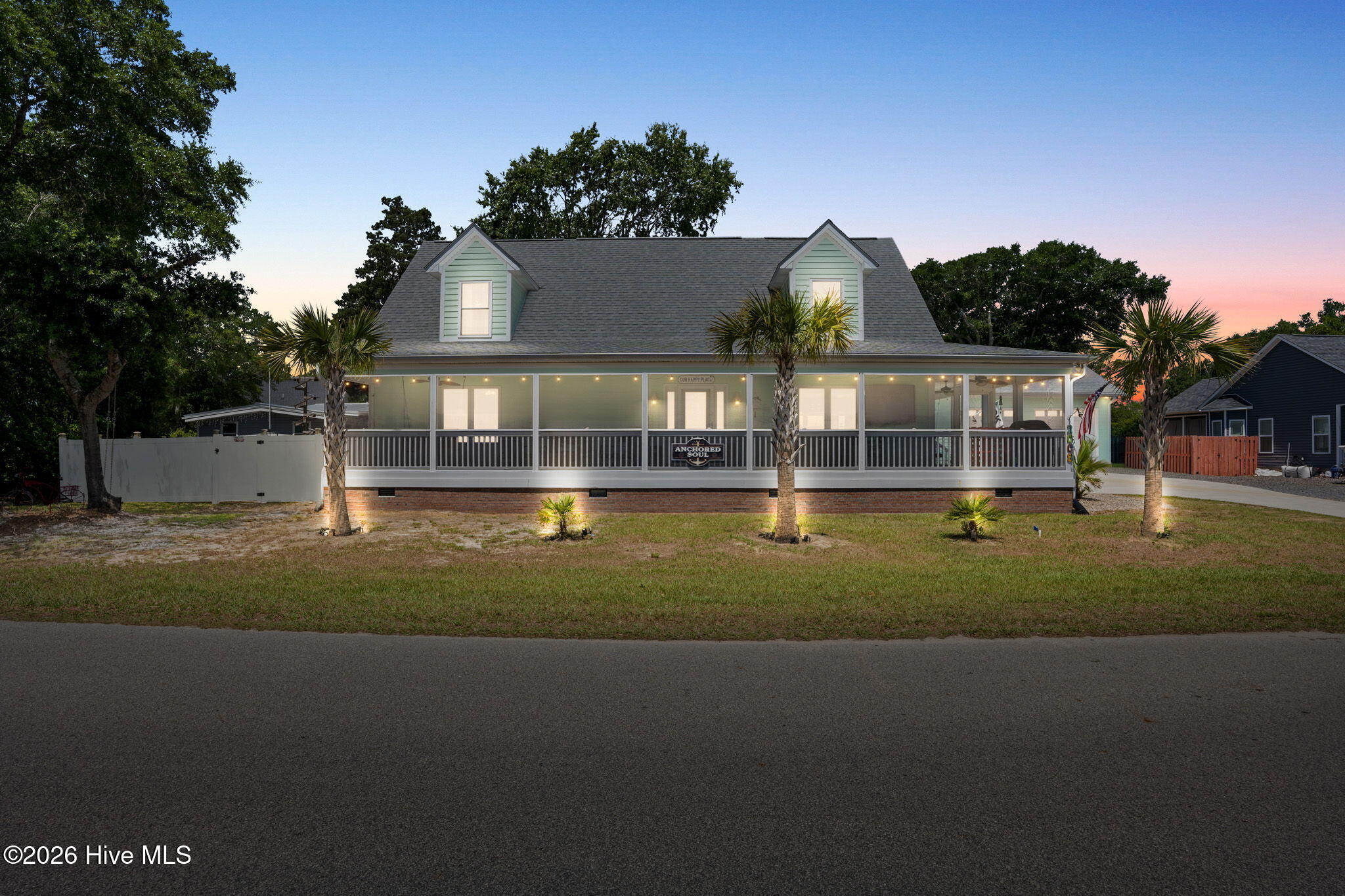 2008 E Oak Island Drive Property Photo 9
