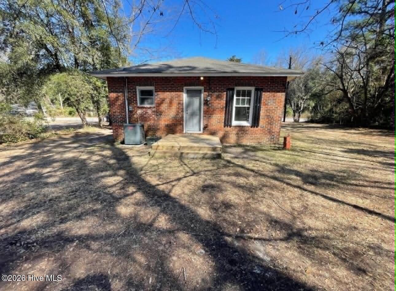 944 W Wisconsin Avenue Property Photo 1