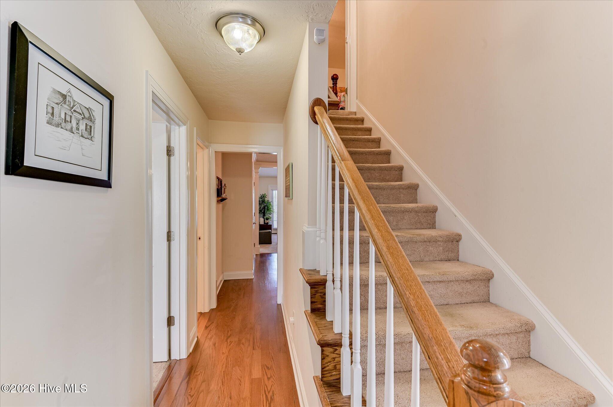 111 Orchard Way Property Photo 5