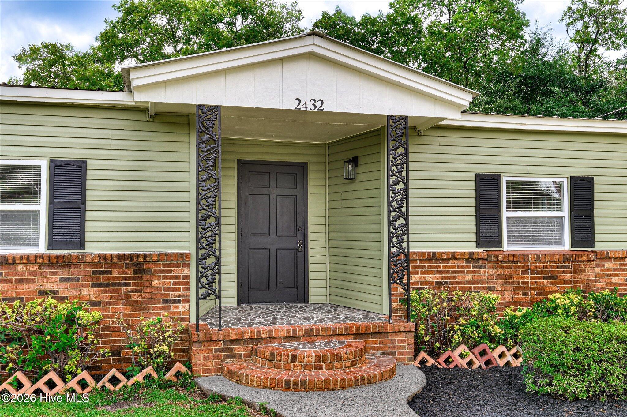 2432 N Carolina Avenue Property Photo 4