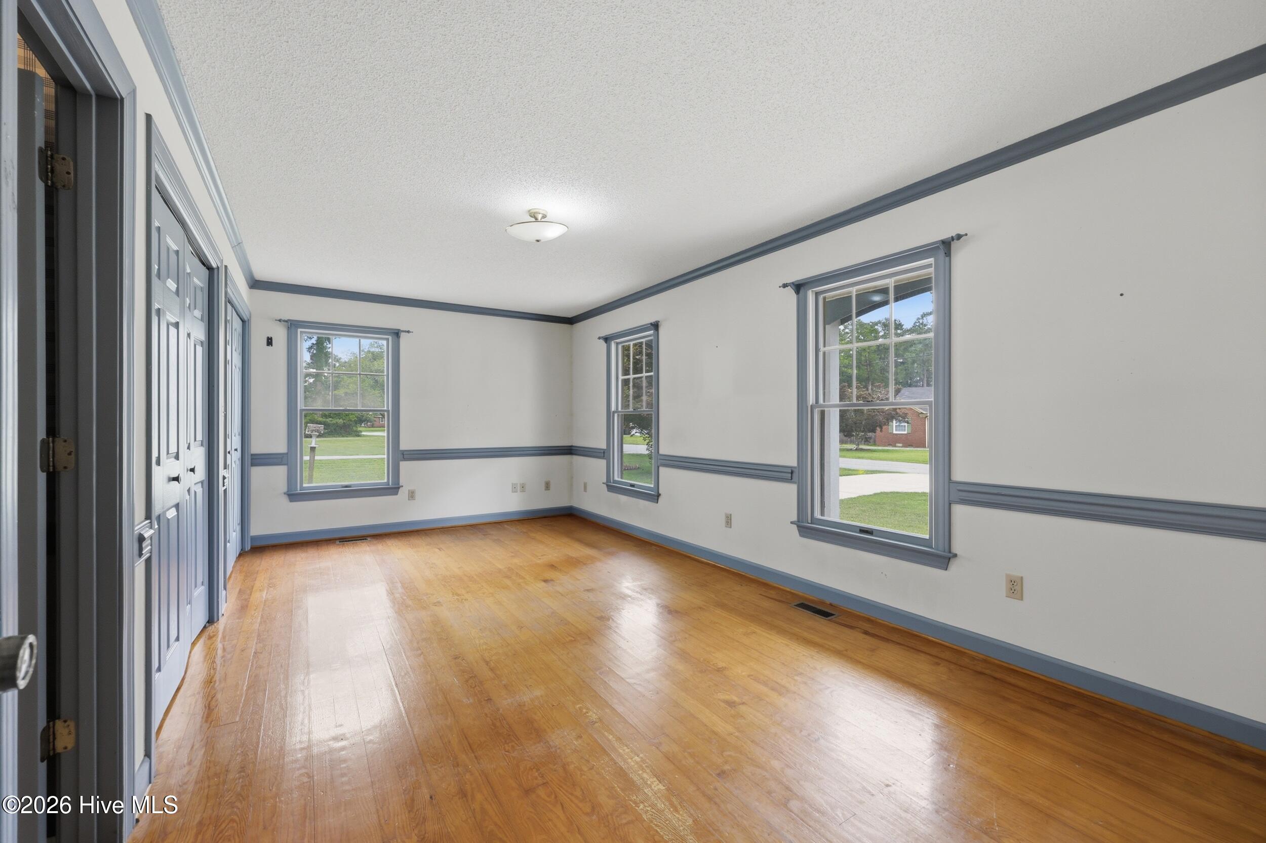 1615 Parkview Drive Property Photo 26