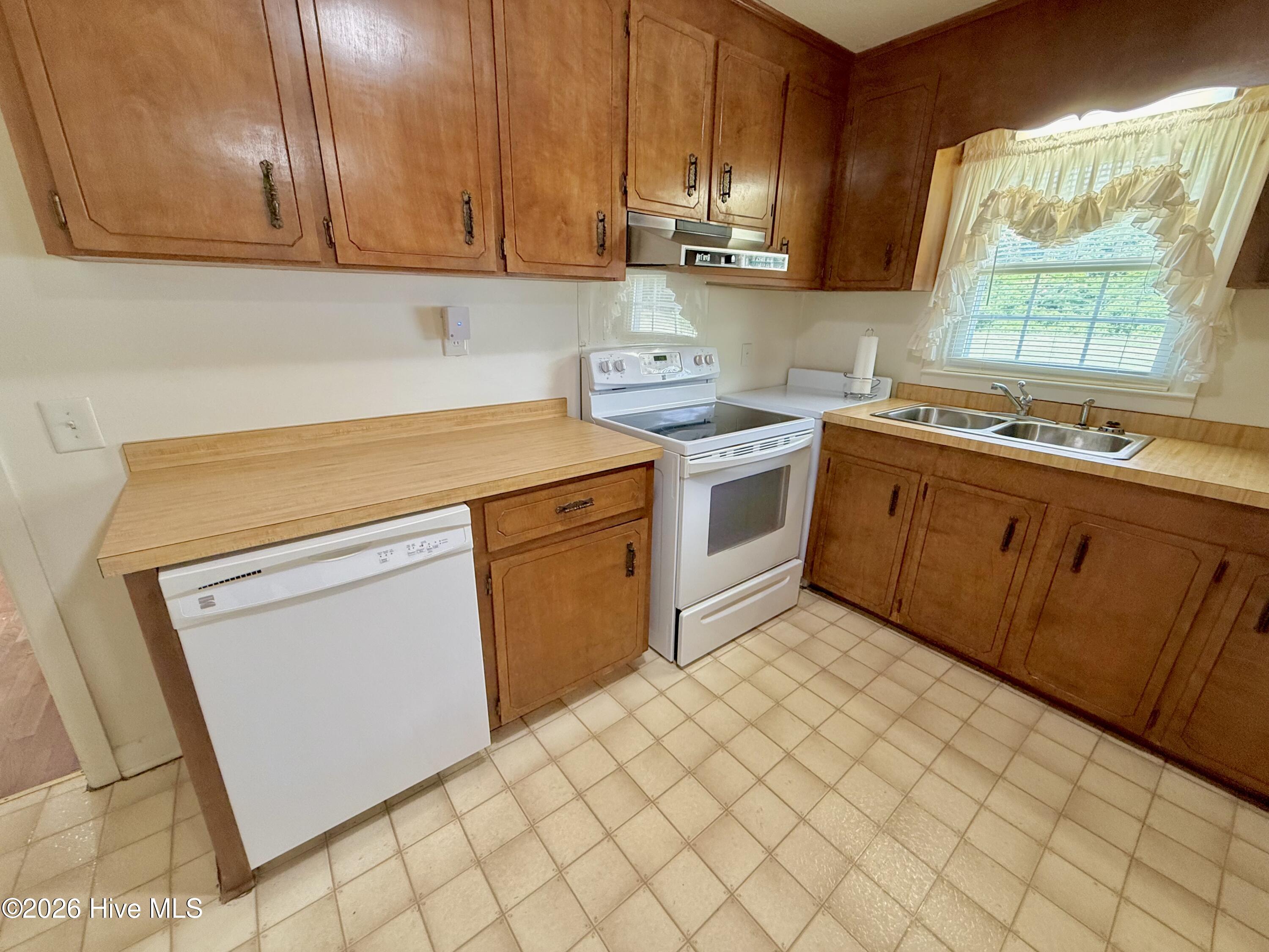 606 Darden Drive Property Photo 16