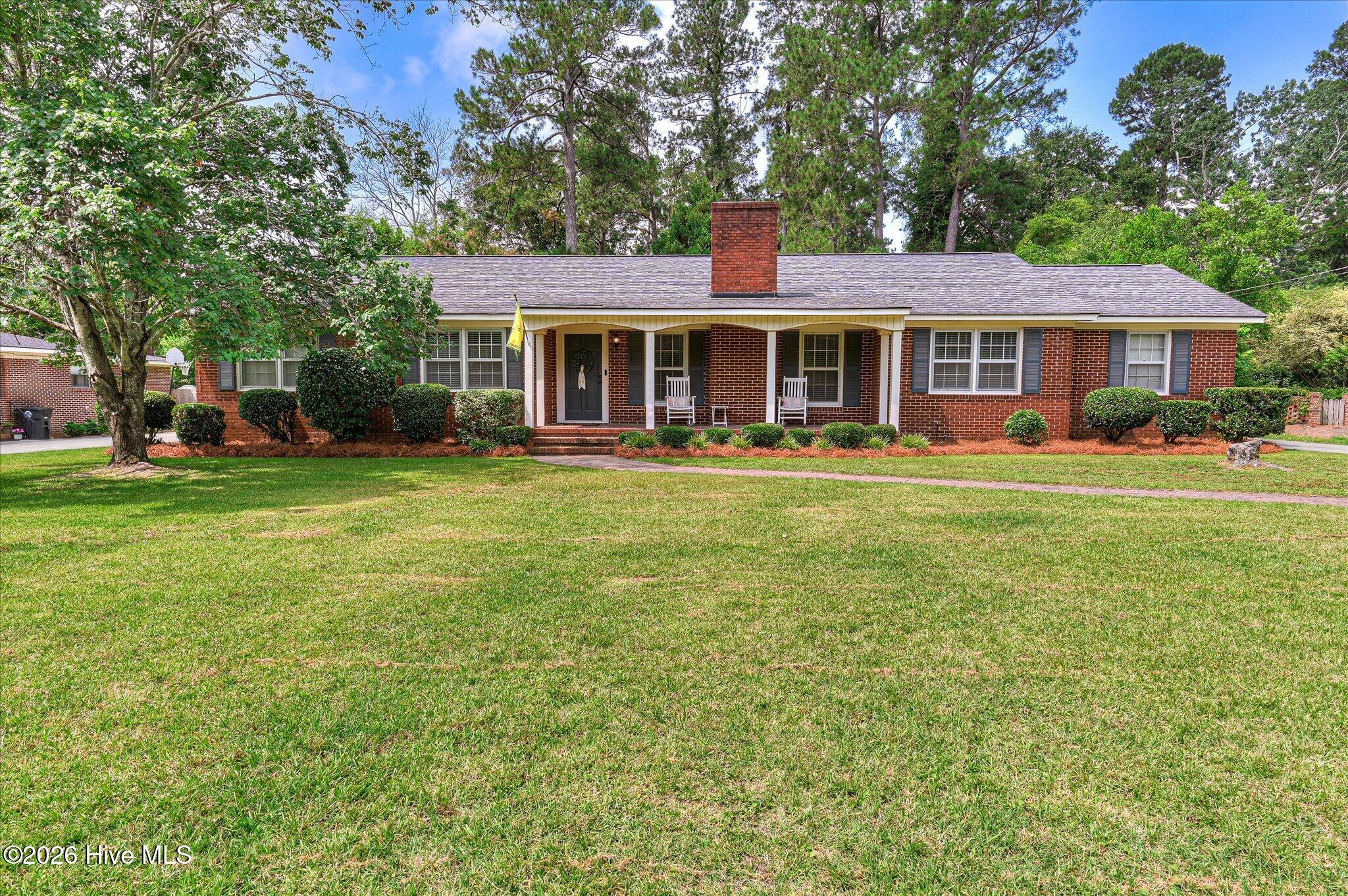 411 Park Drive Property Photo 1