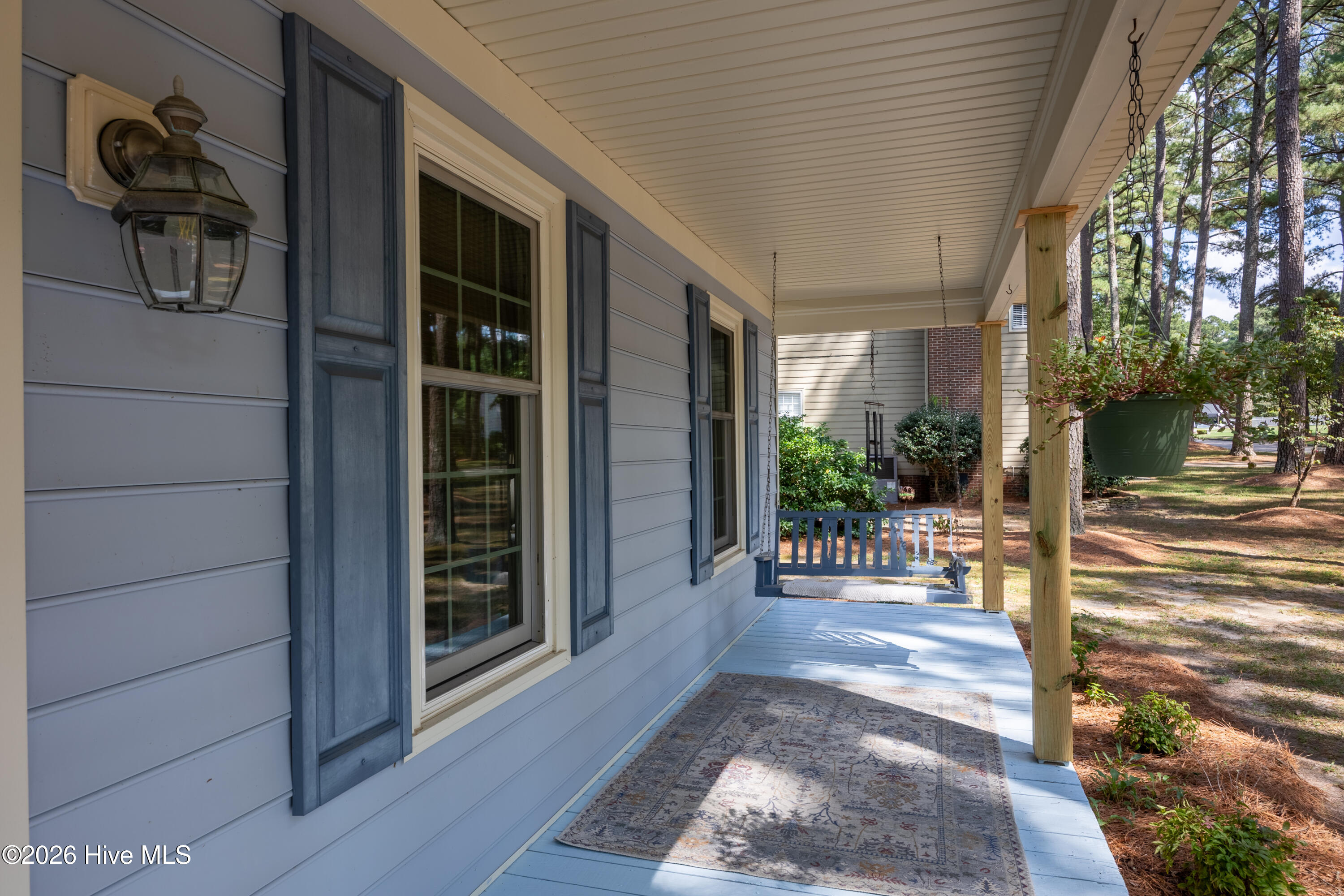 1910 Sierra Drive Nw Property Photo 3