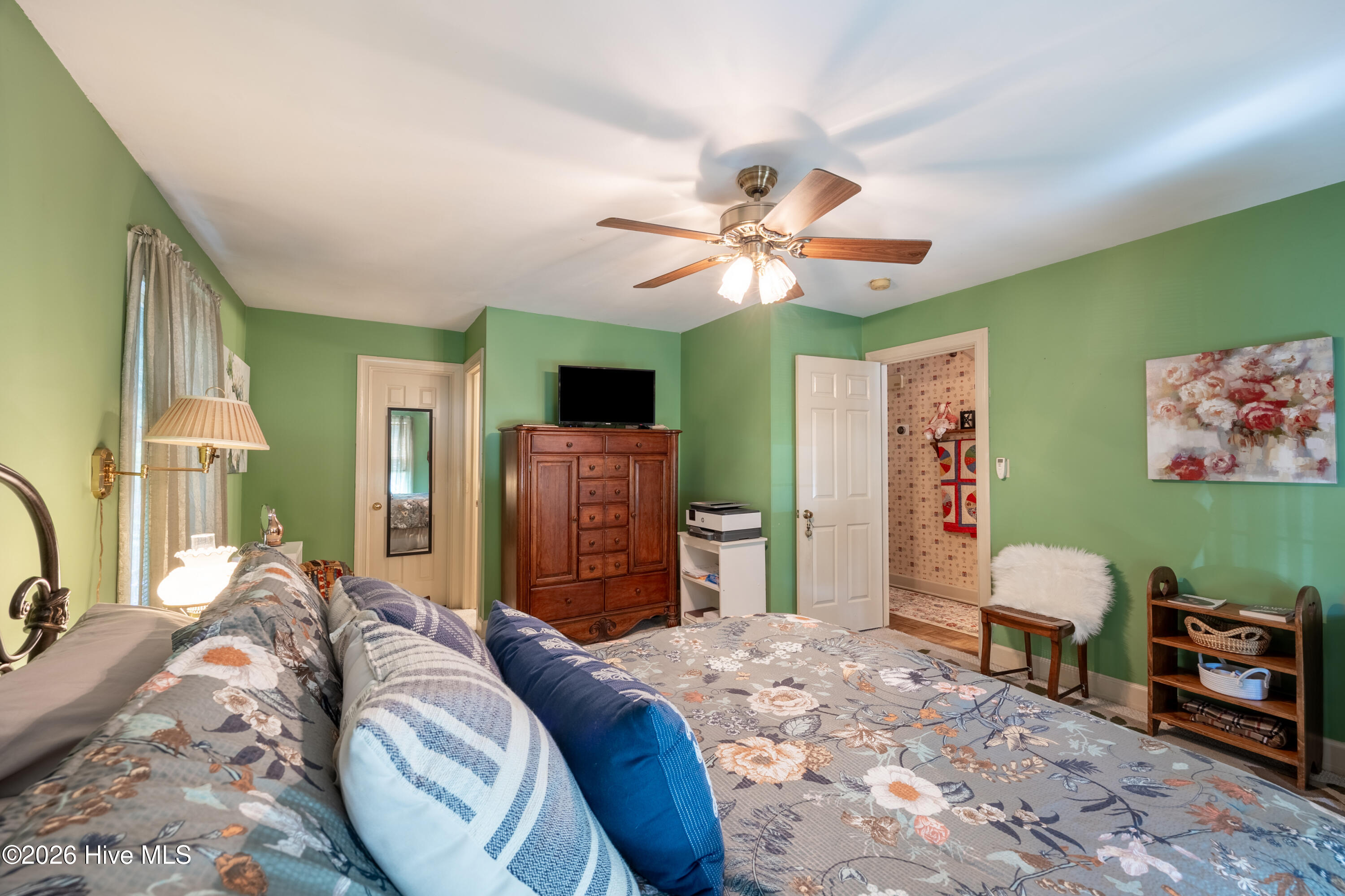 1910 Sierra Drive Nw Property Photo 4