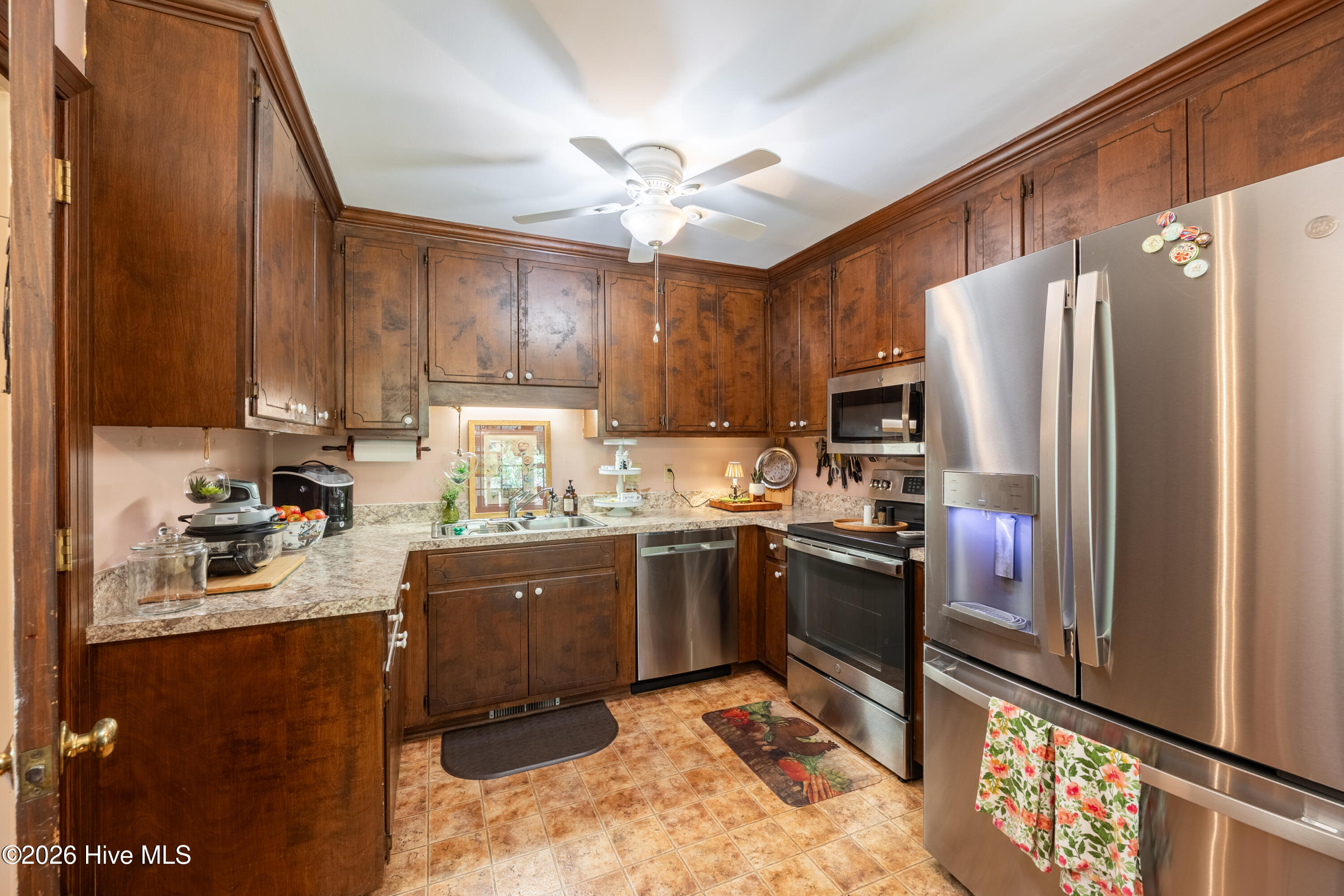 1910 Sierra Drive Nw Property Photo 14