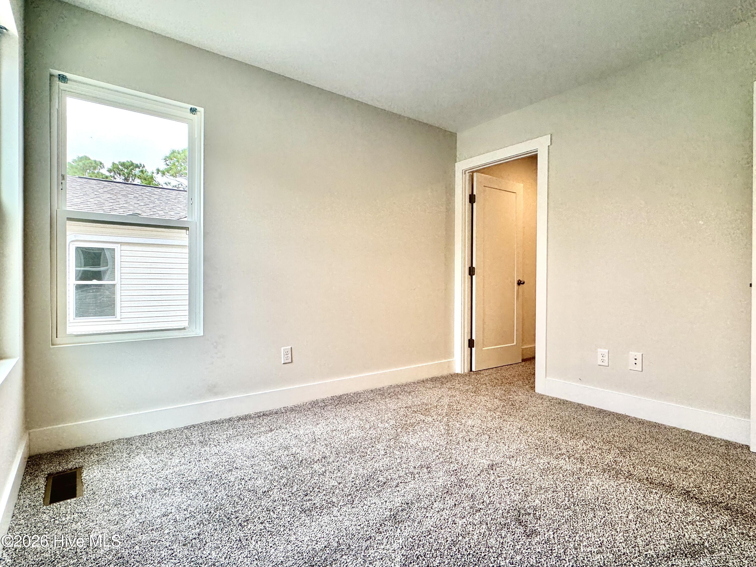 2852 Worth Drive Property Photo 17