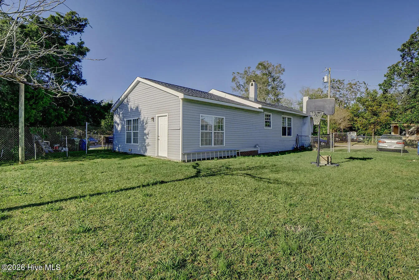 1904 Lingo Street Property Photo 6