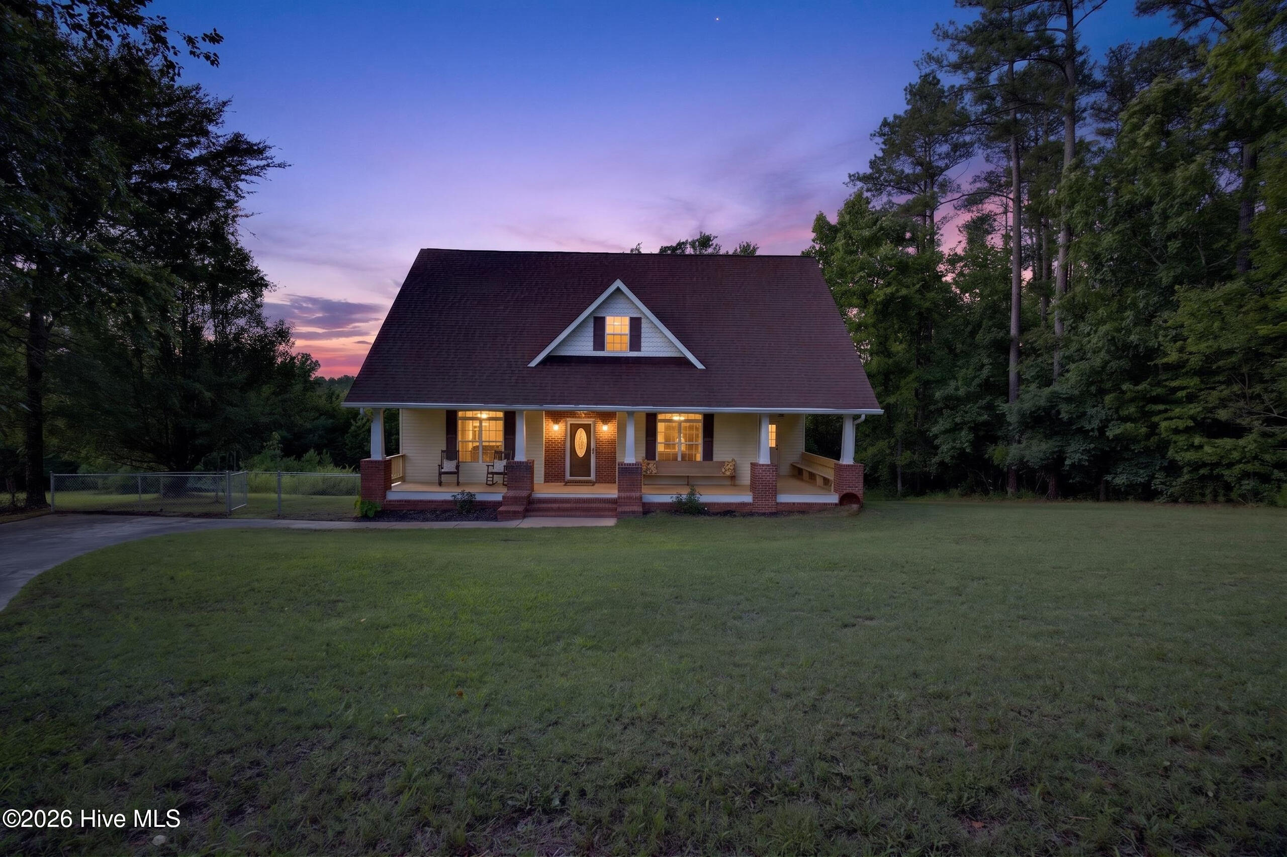 138 Ashwood Drive Property Photo 1