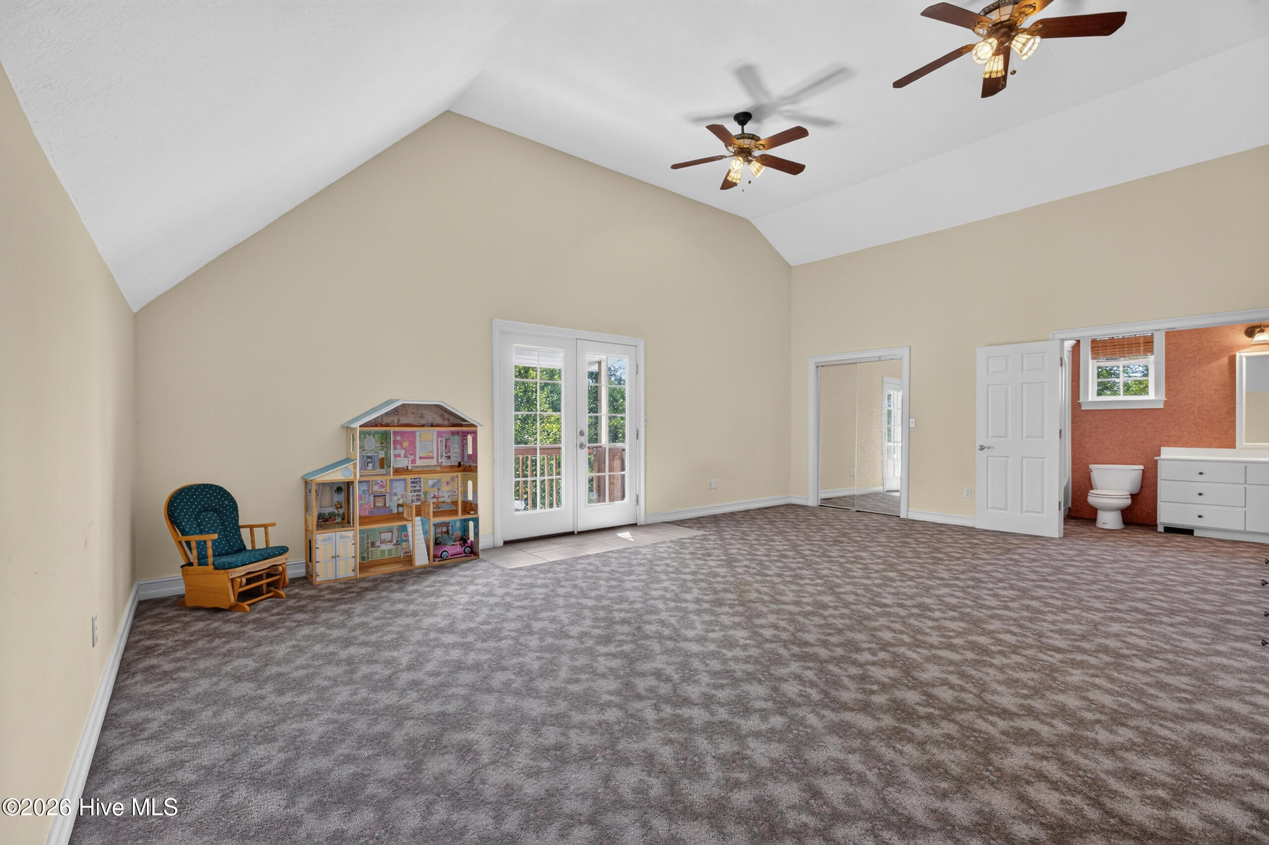 138 Ashwood Drive Property Photo 2