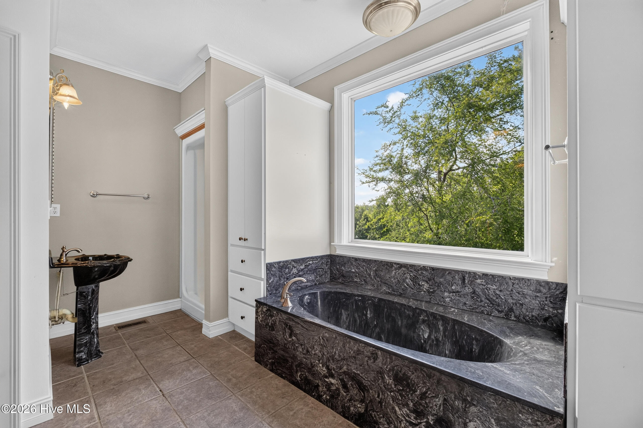 138 Ashwood Drive Property Photo 11