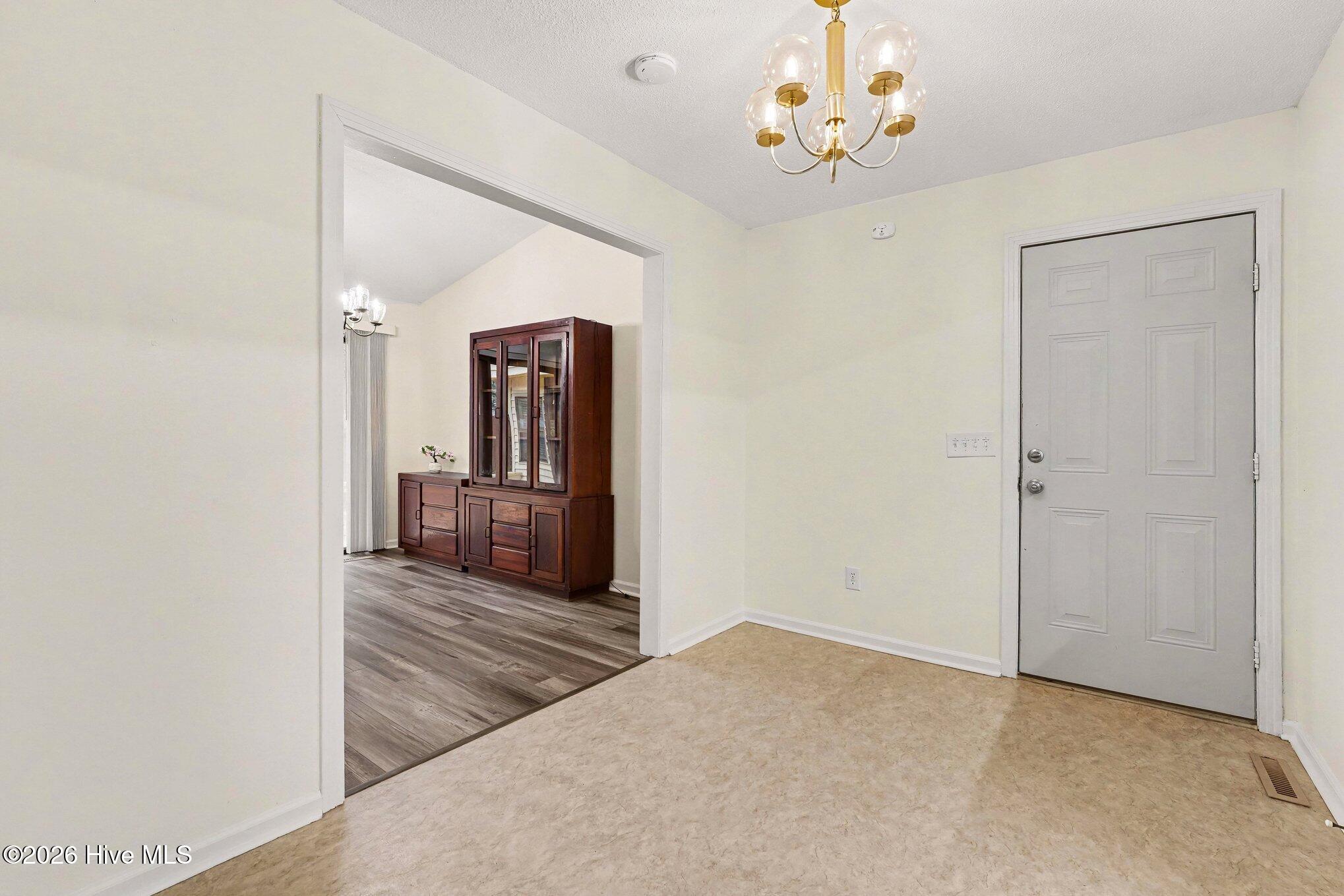 1555 Longleaf Drive E Property Photo 14