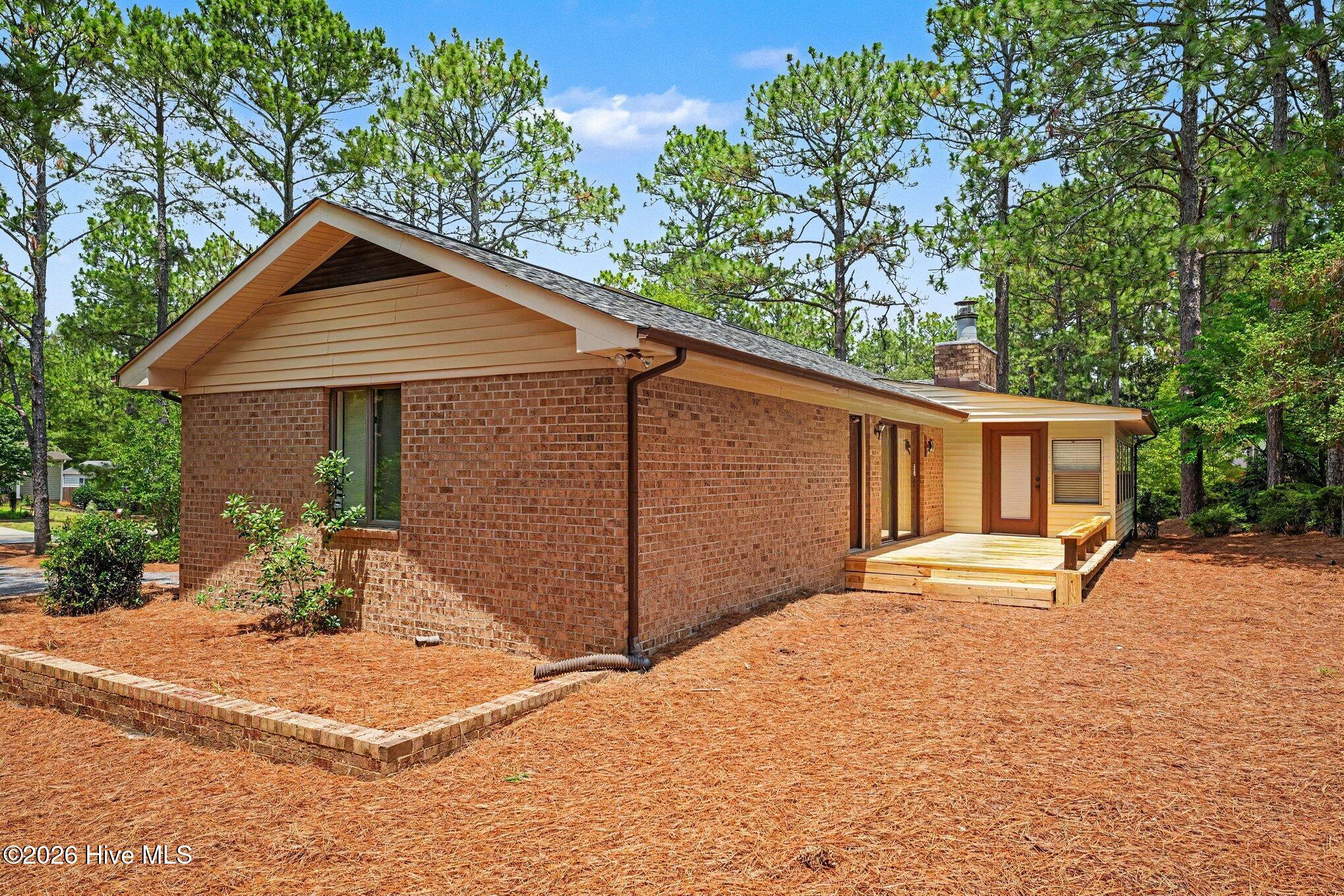 1555 Longleaf Drive E Property Photo 35