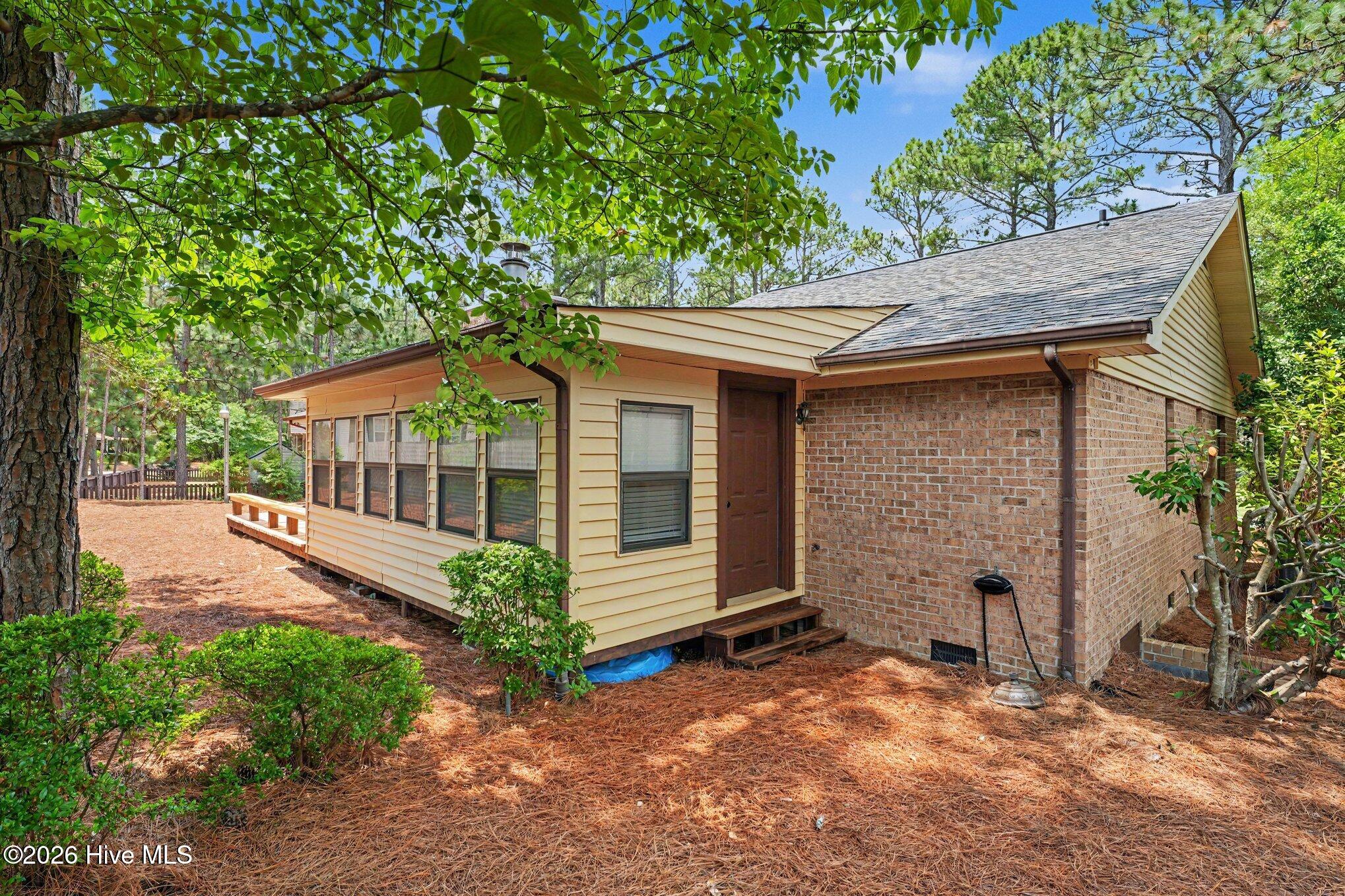 1555 Longleaf Drive E Property Photo 36