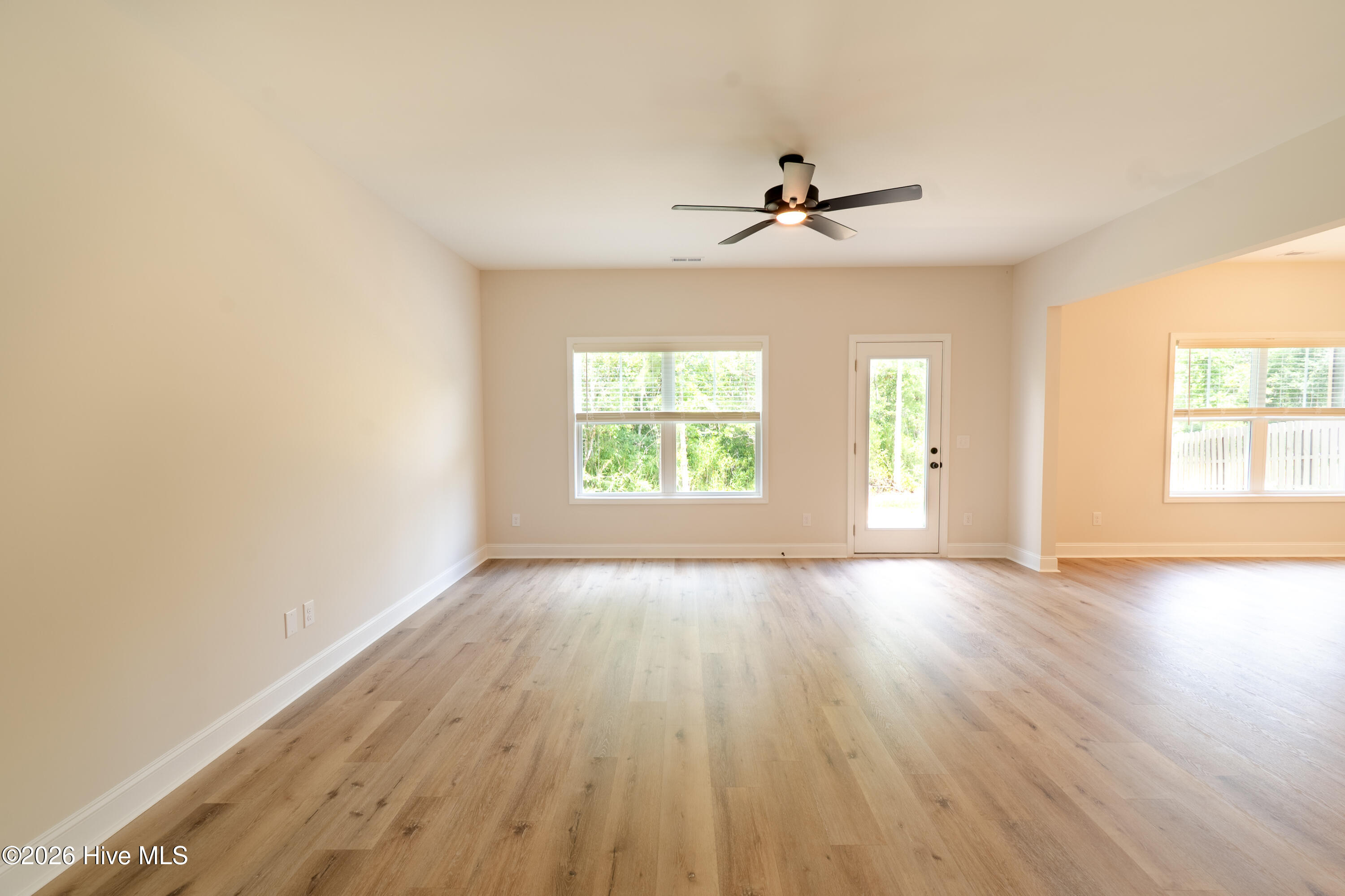 574 Poppleton Drive Property Photo 8