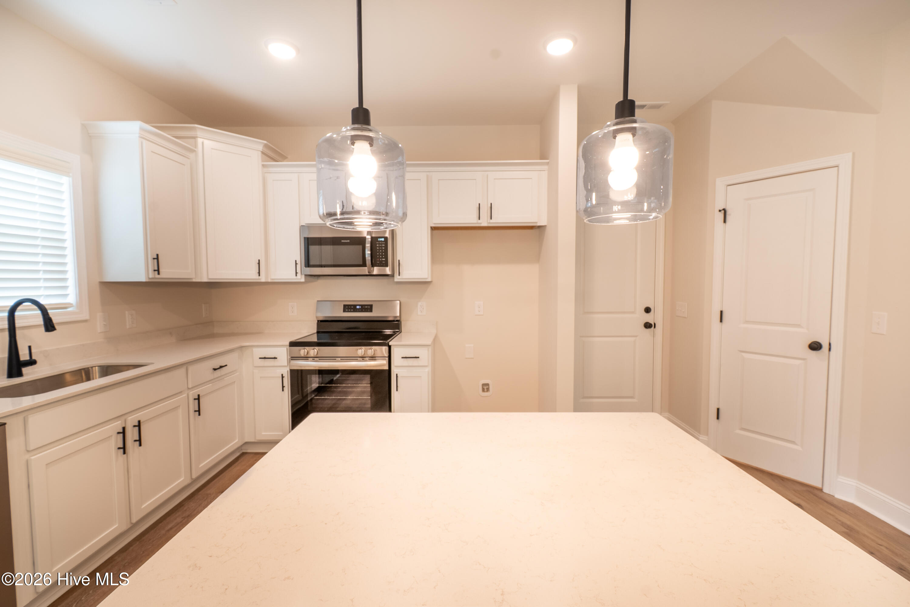 574 Poppleton Drive Property Photo 10