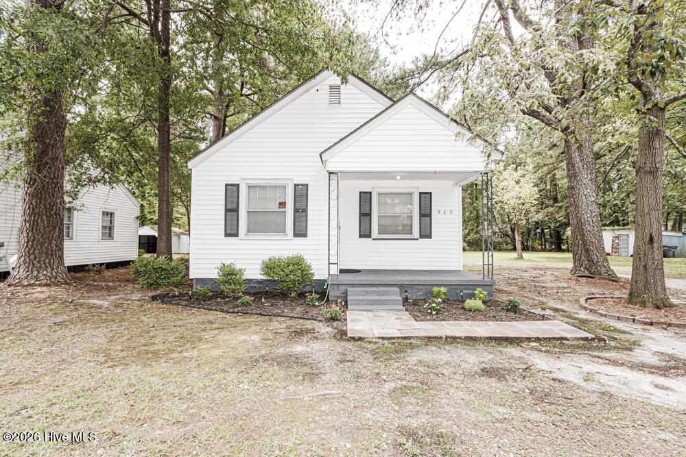 923 O Berry Street Property Photo 2