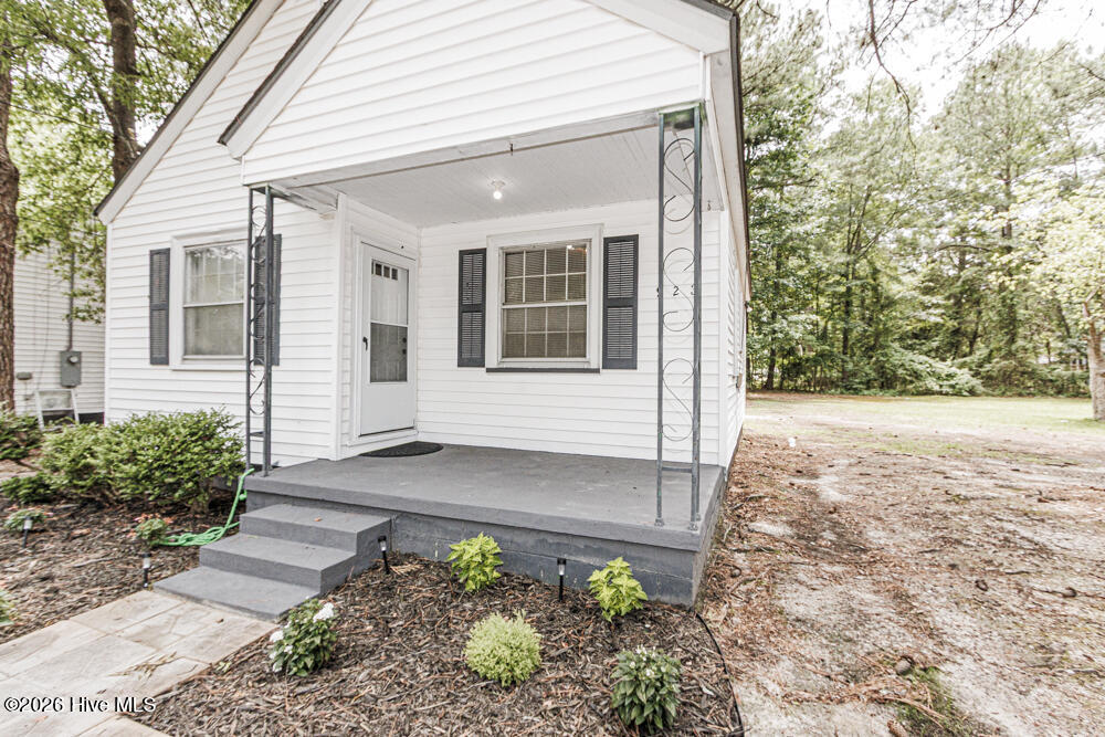 923 O Berry Street Property Photo 7