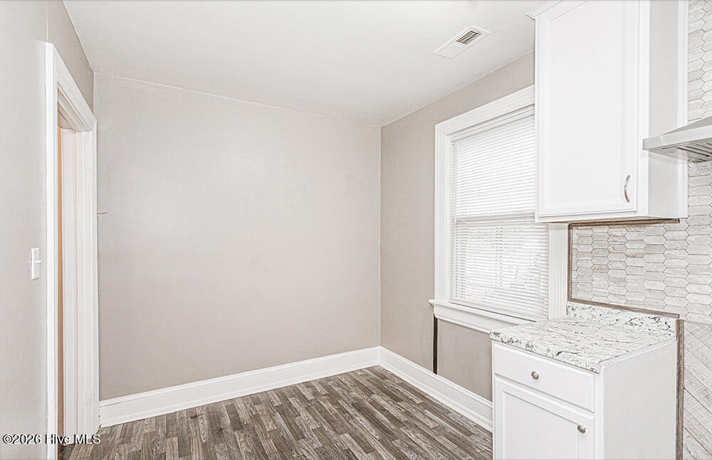 923 O Berry Street Property Photo 19