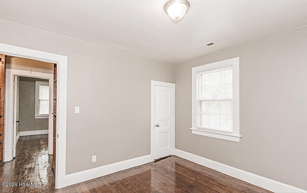 923 O Berry Street Property Photo 31