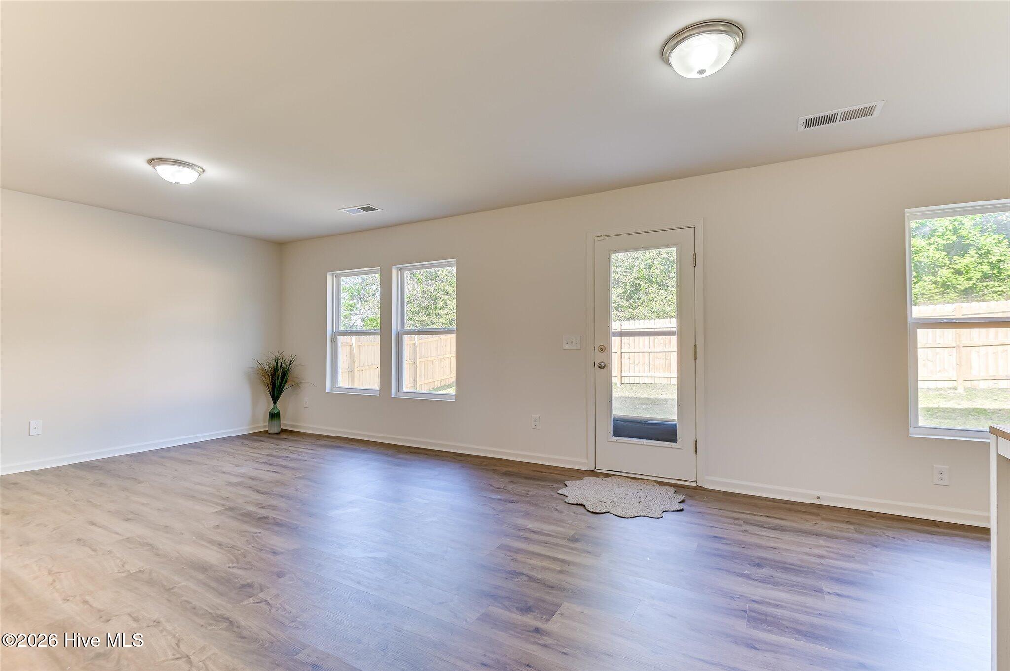 3403 Wisteria Lane Property Photo 10