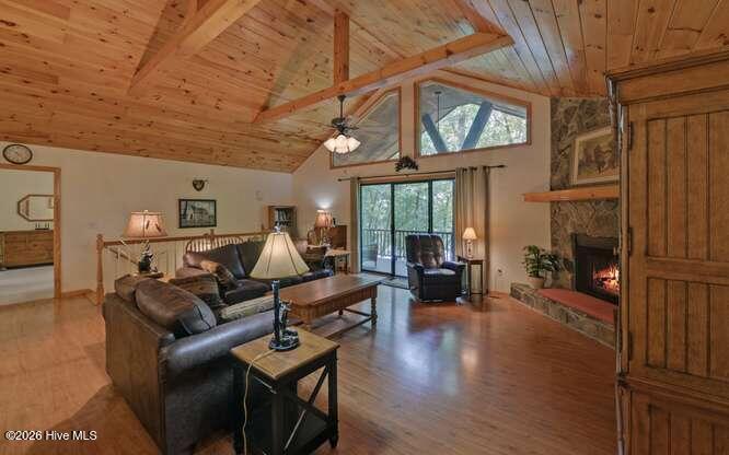 127 Lazy Creek Lane Property Photo 8