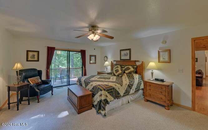 127 Lazy Creek Lane Property Photo 9