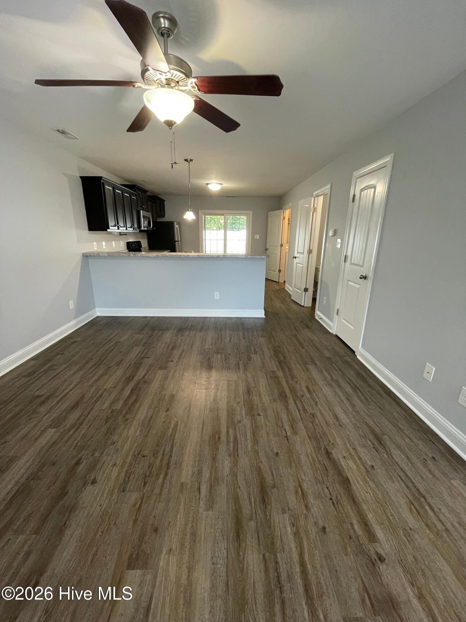 138 Heather Glen Circle Property Photo 5