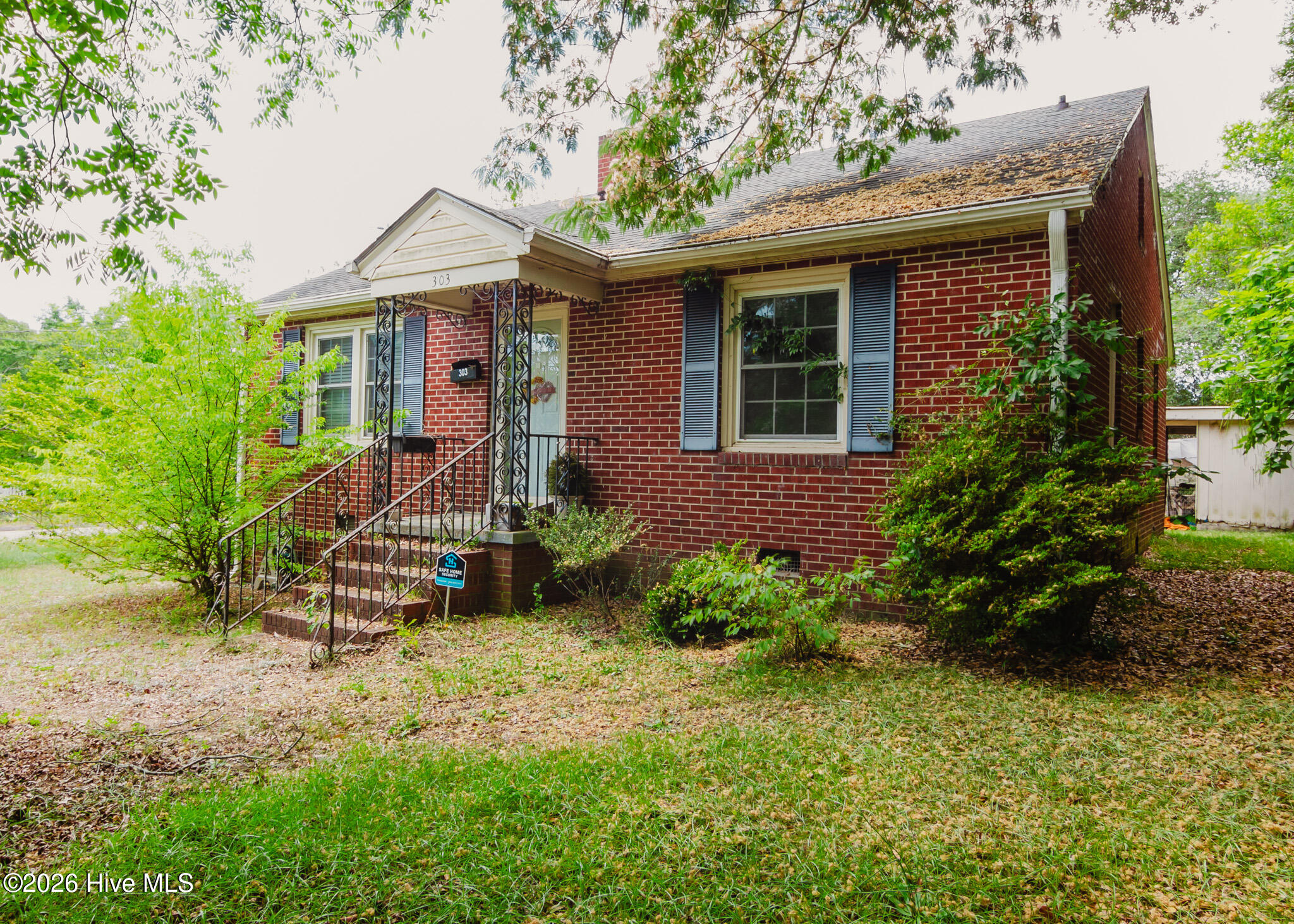 303 Myrtle Avenue Property Photo 1