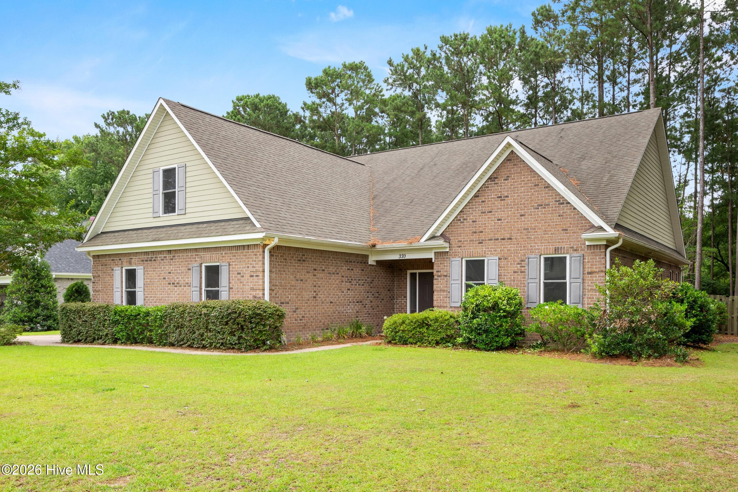 330 Crown Pointe Drive Property Photo 2