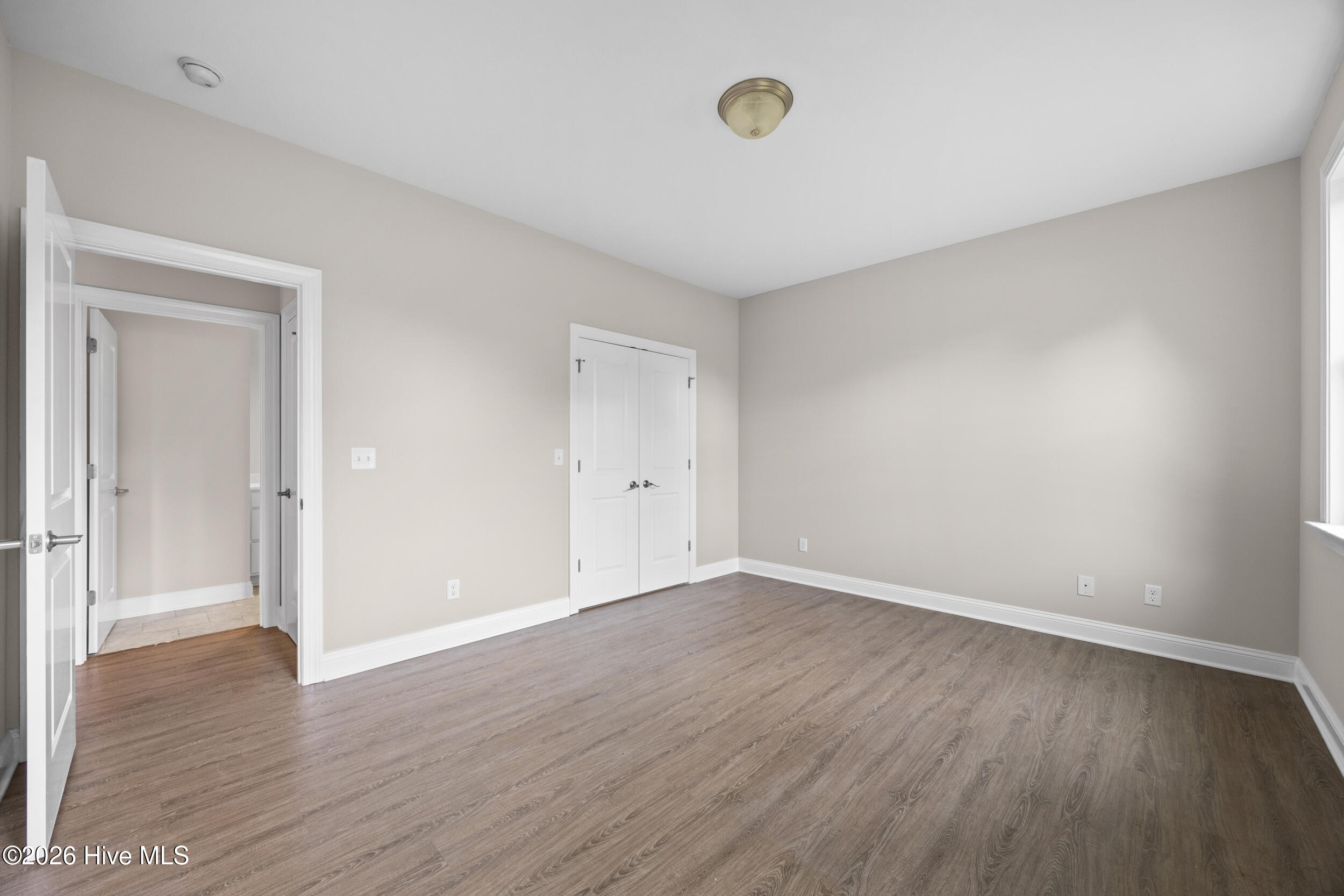 330 Crown Pointe Drive Property Photo 13