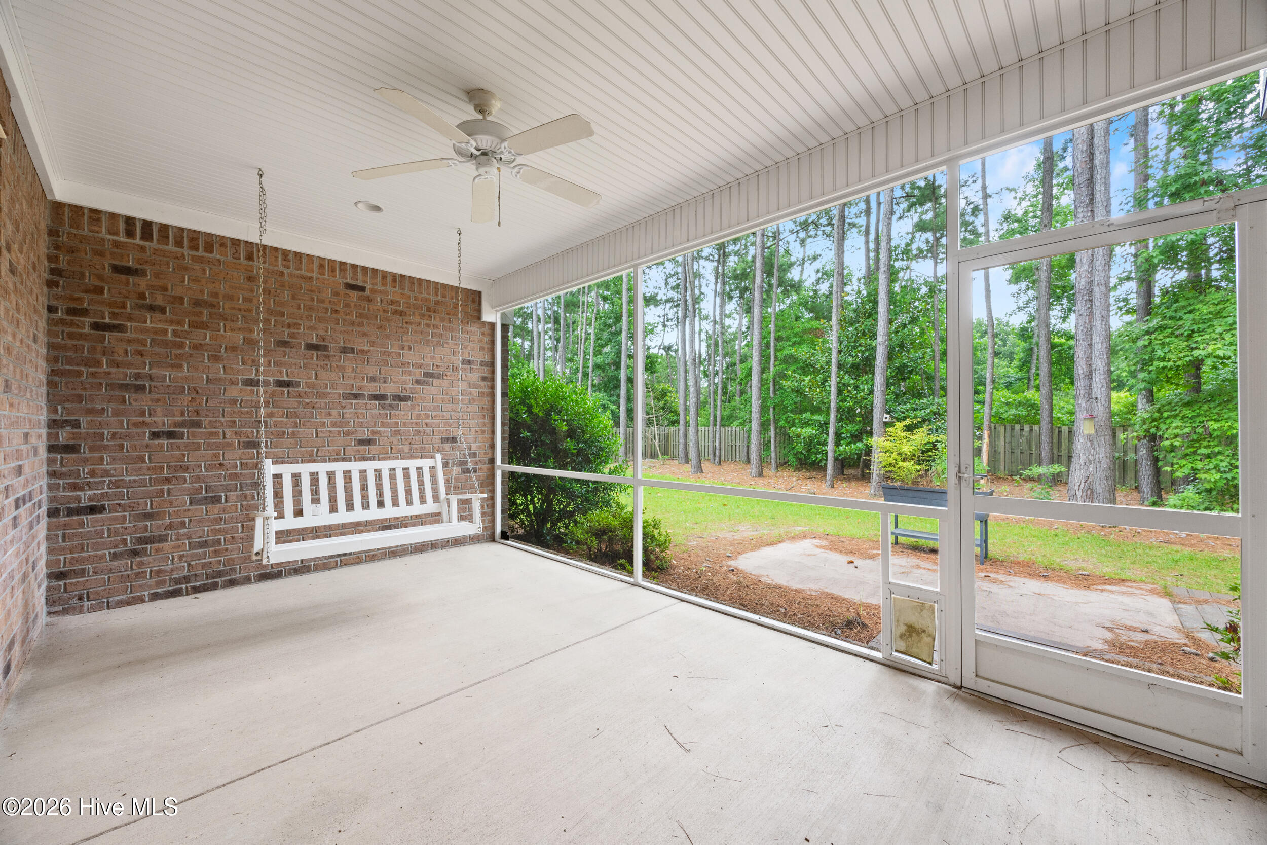 330 Crown Pointe Drive Property Photo 44