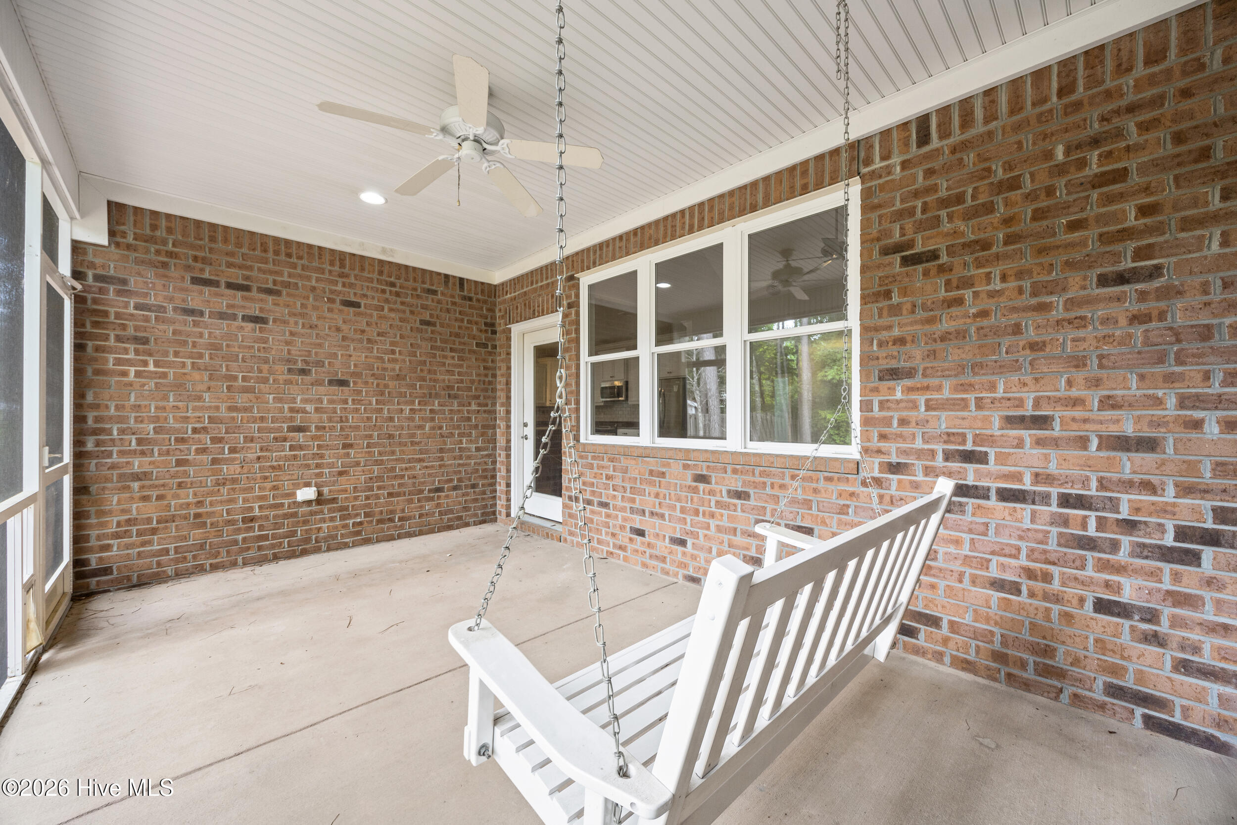 330 Crown Pointe Drive Property Photo 46