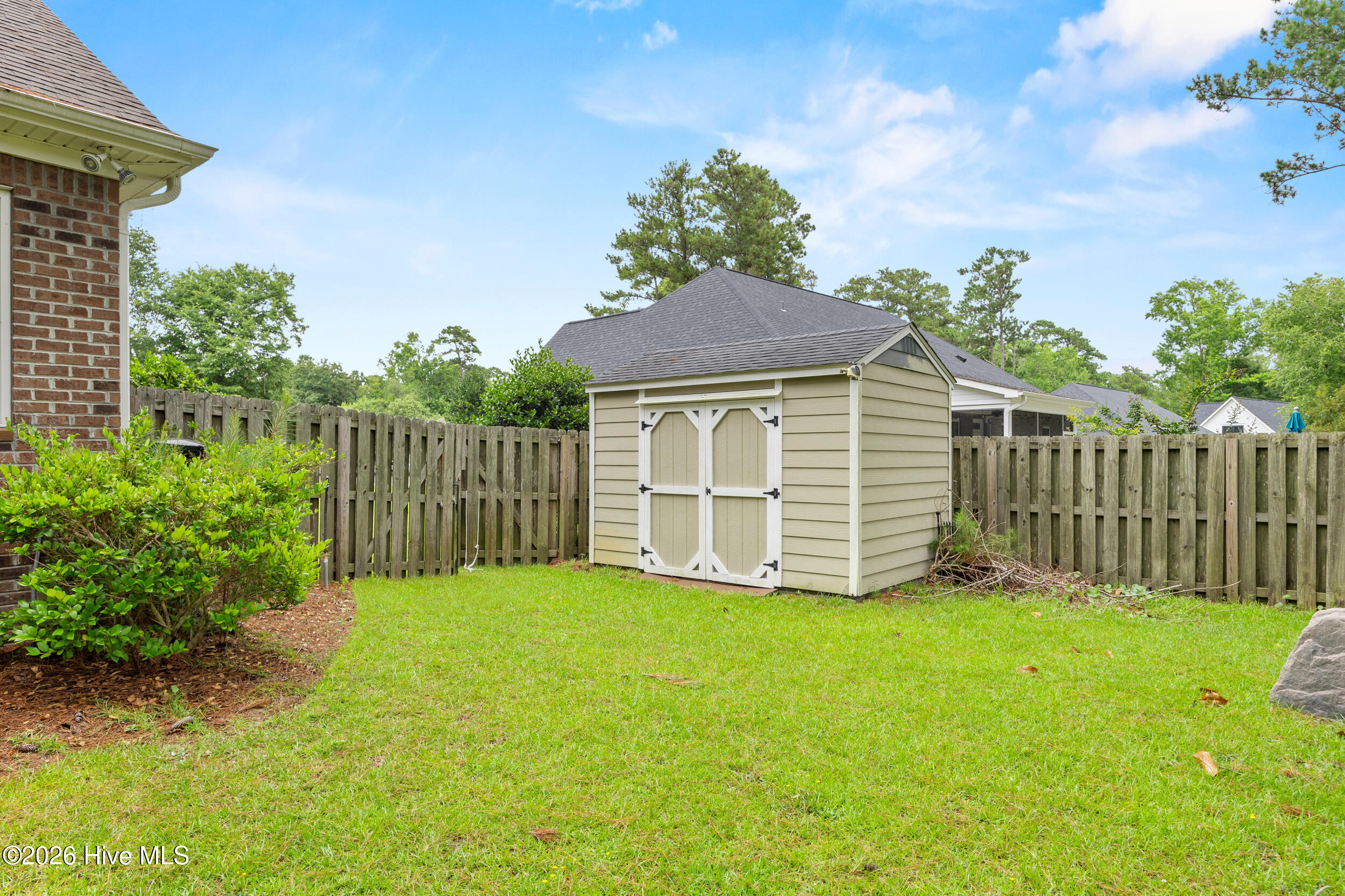 330 Crown Pointe Drive Property Photo 47