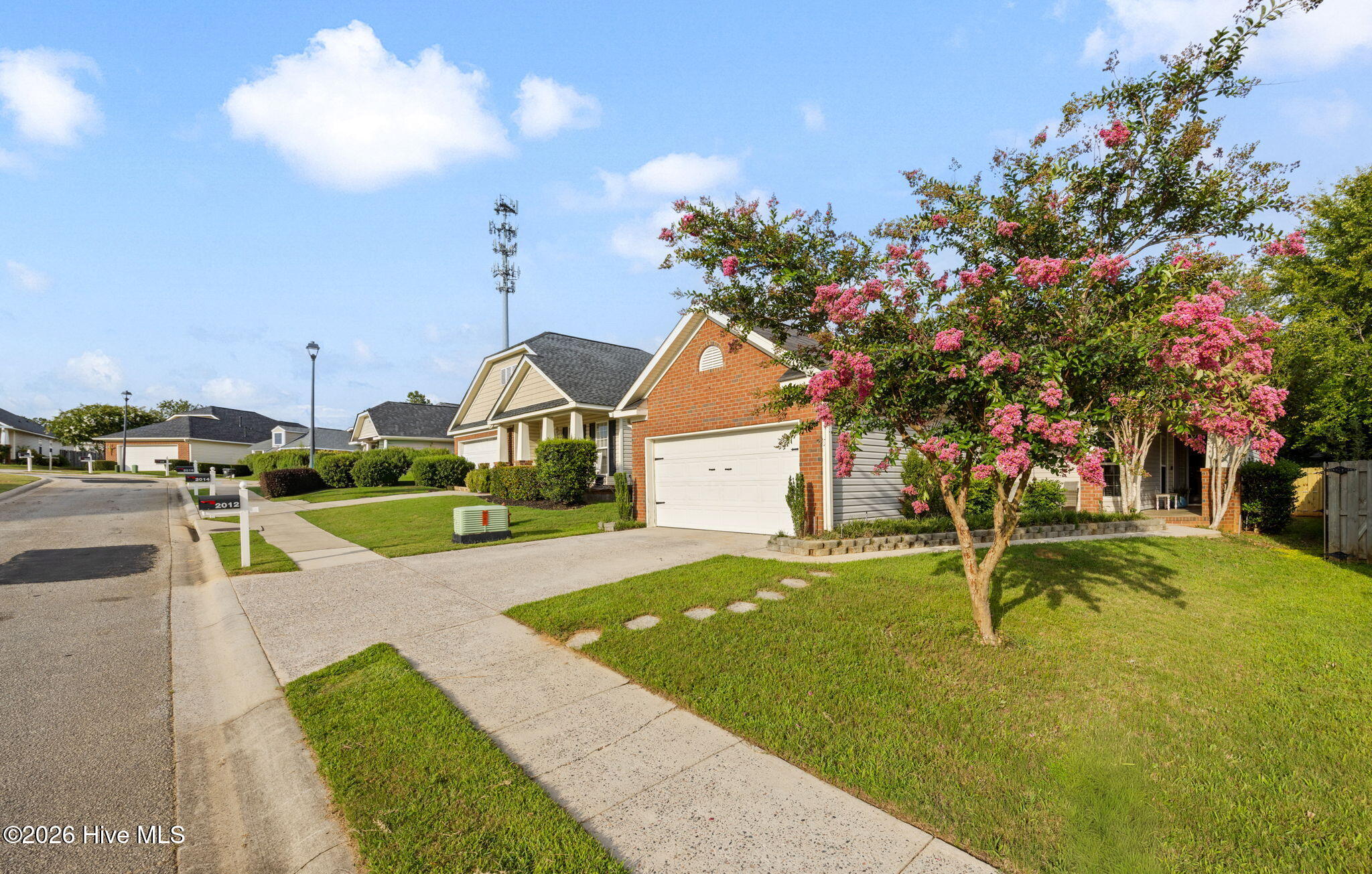 2012 Summerton Circle Property Photo 3