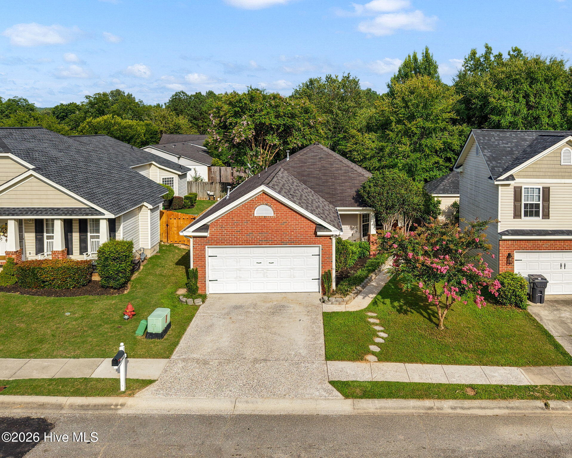 2012 Summerton Circle Property Photo 4