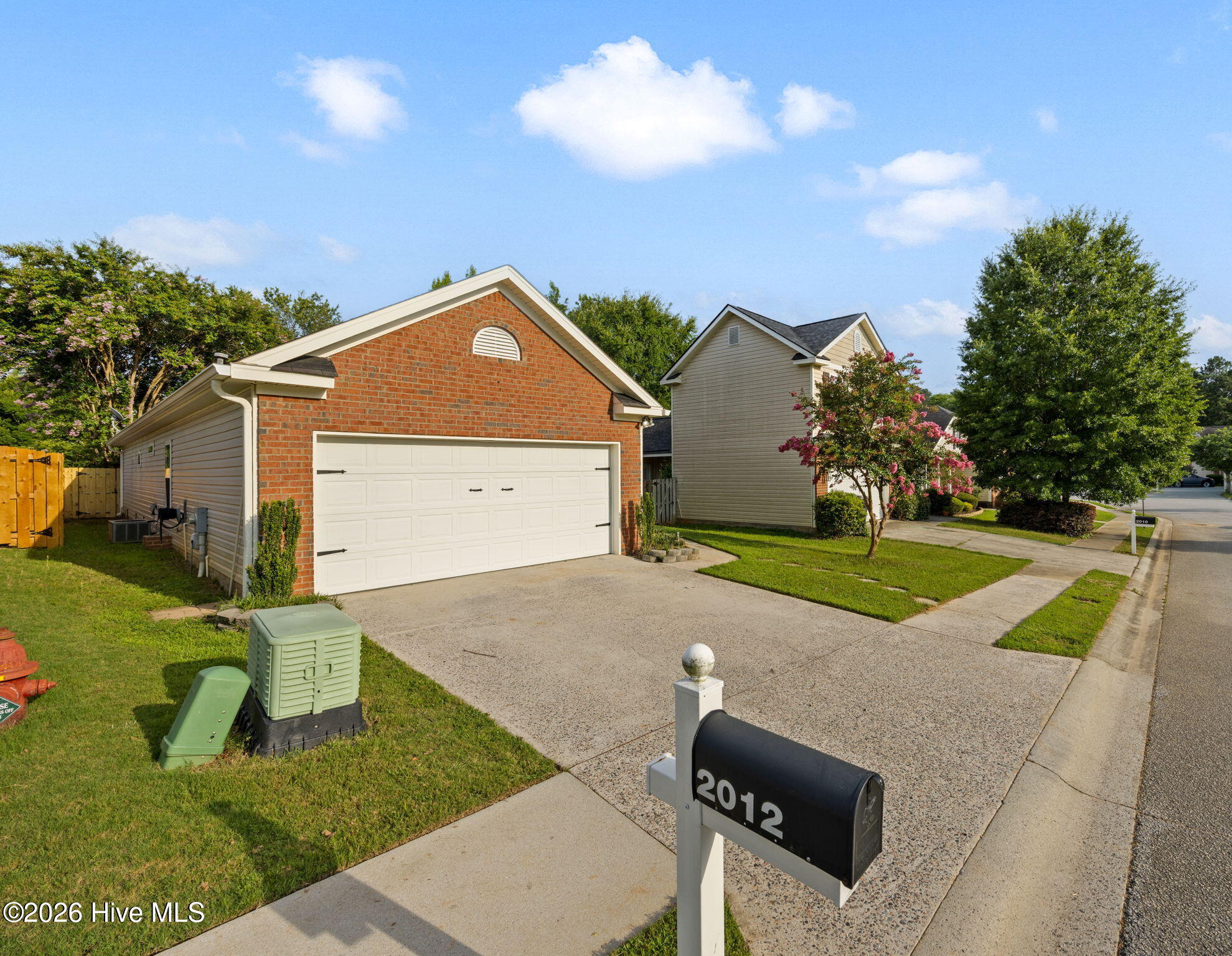 2012 Summerton Circle Property Photo 7