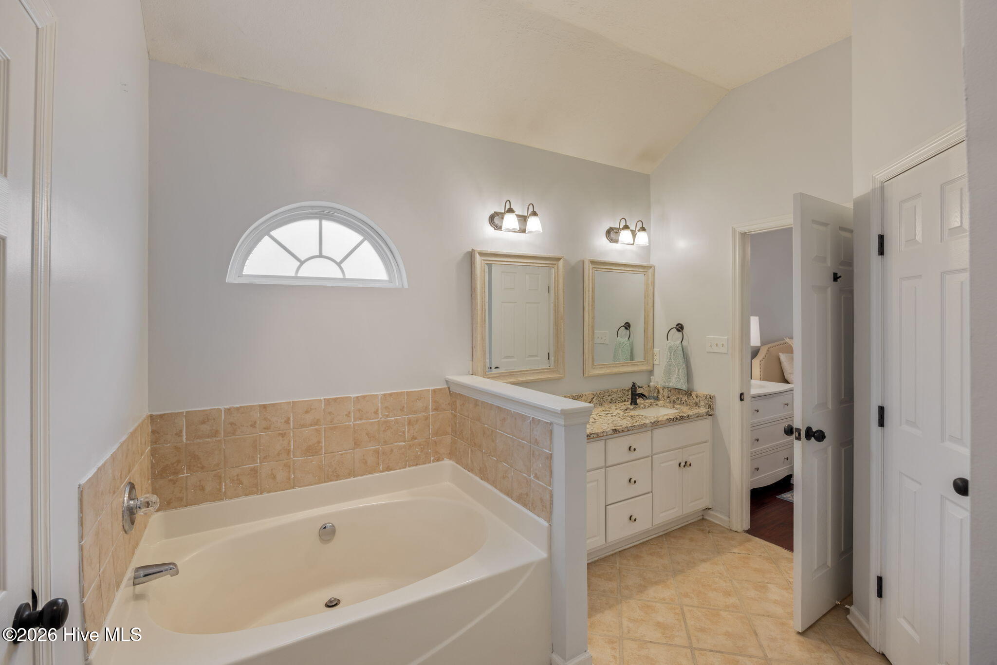 2012 Summerton Circle Property Photo 32