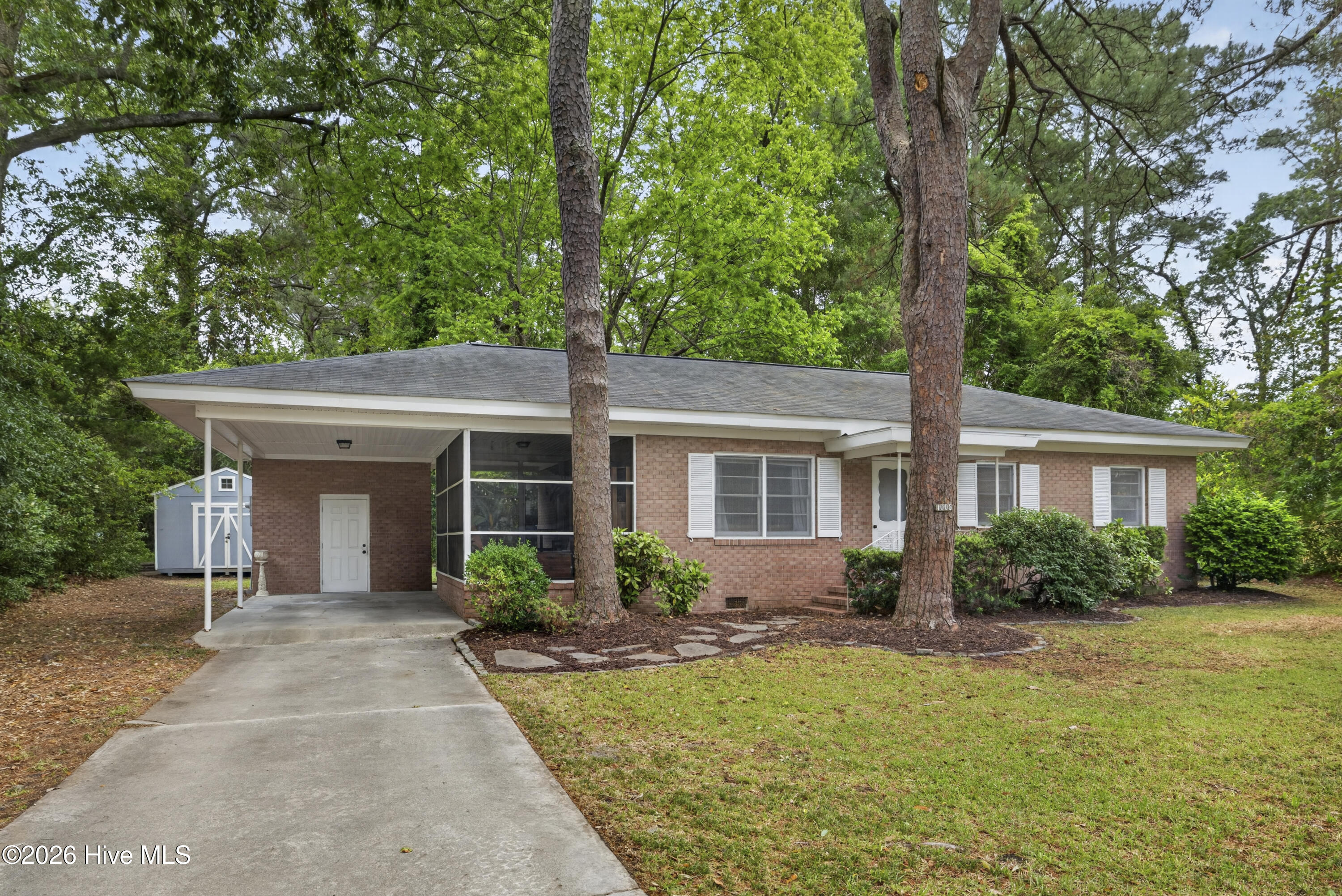 1005 Bonham Avenue Property Photo 1