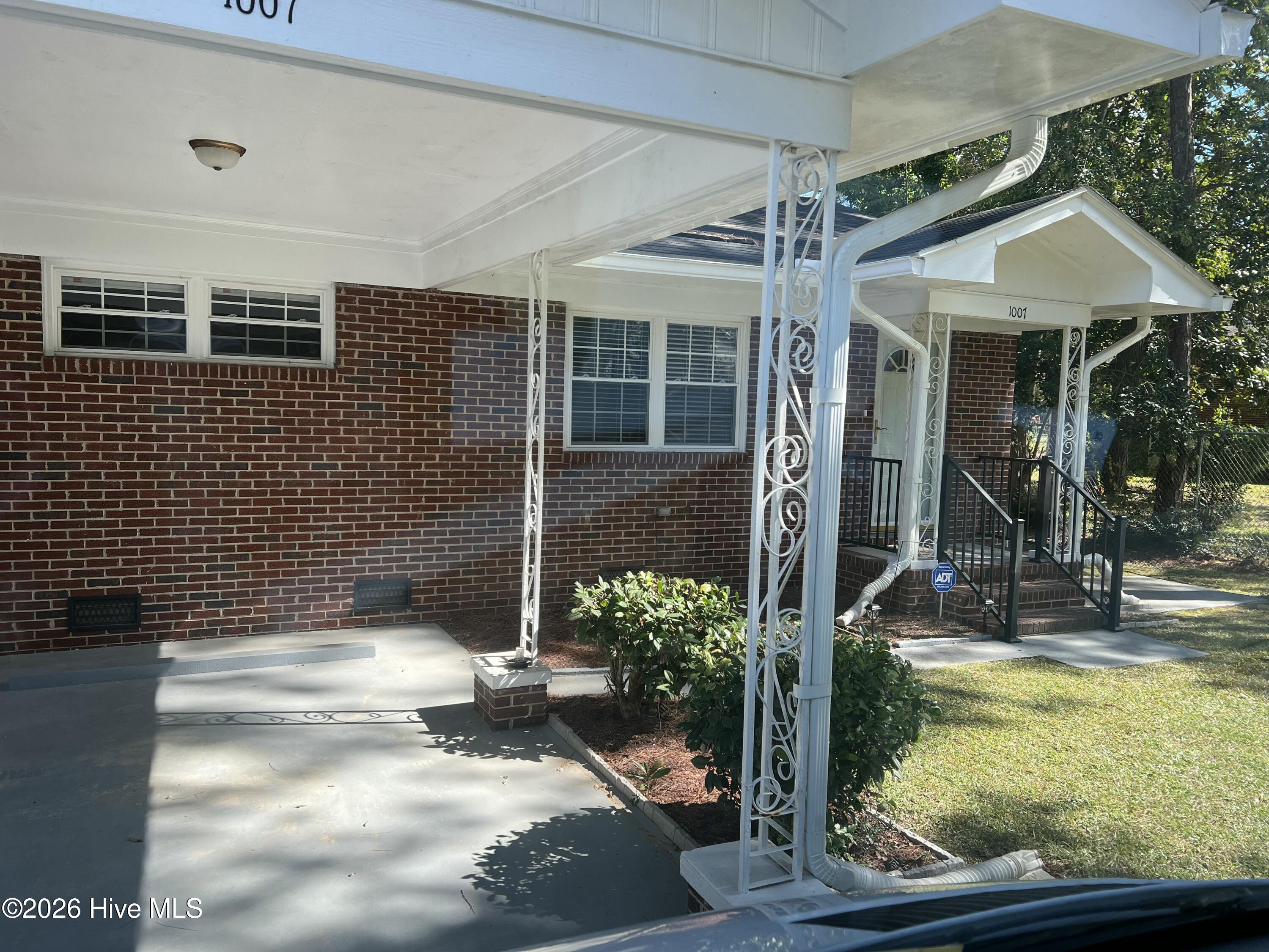 1007 Romaine Street Property Photo 1