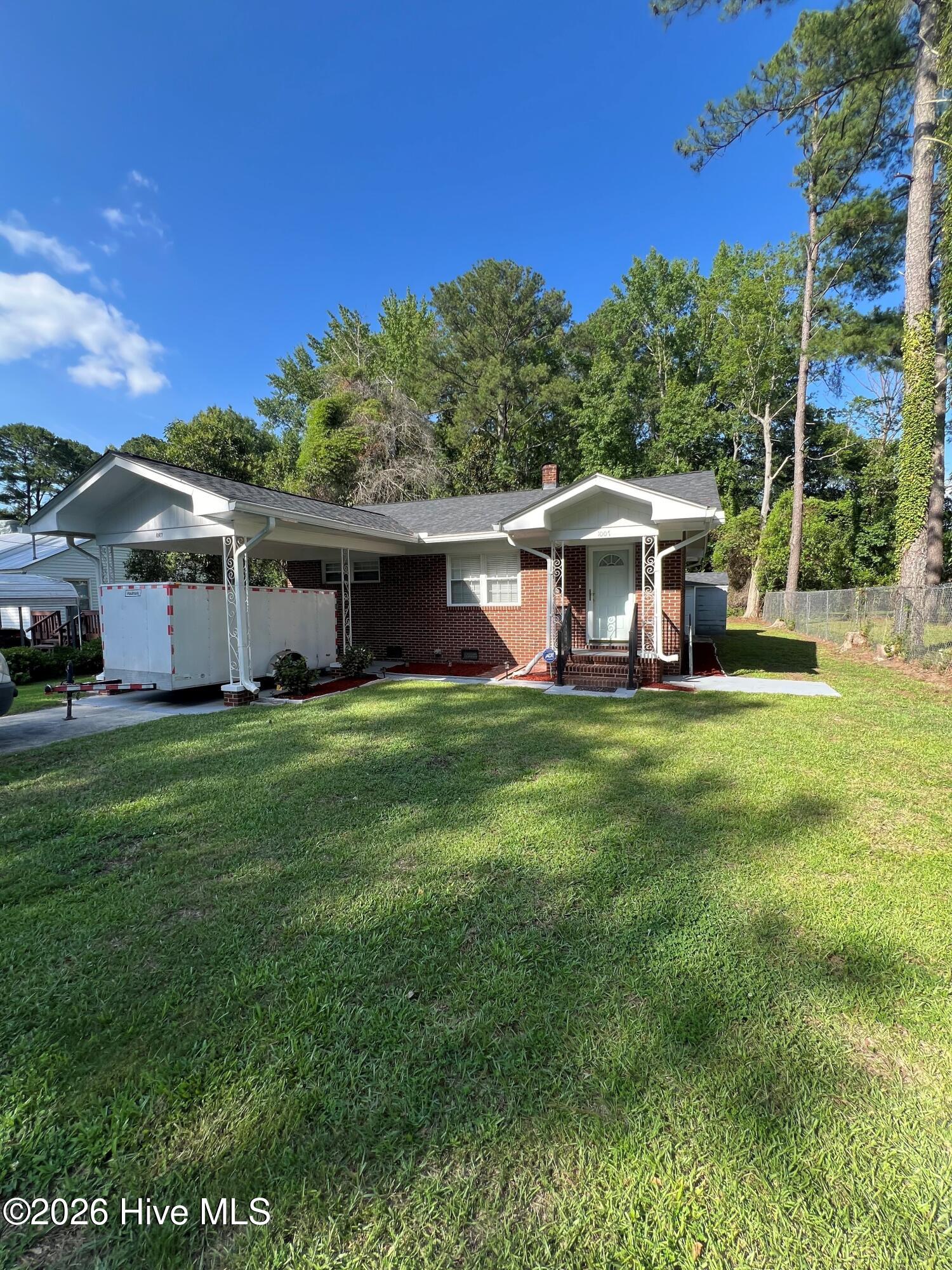 1007 Romaine Street Property Photo 2