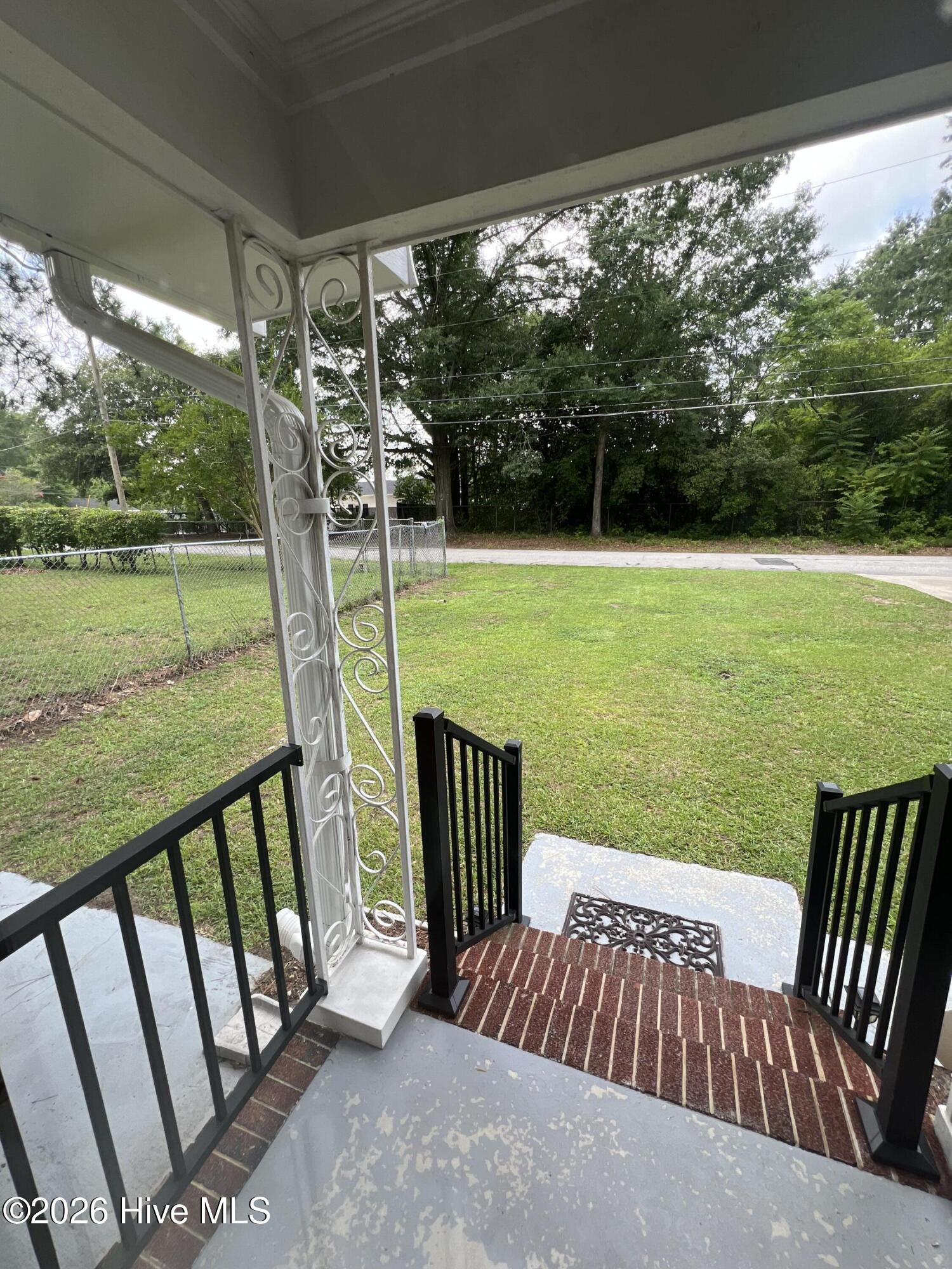 1007 Romaine Street Property Photo 4