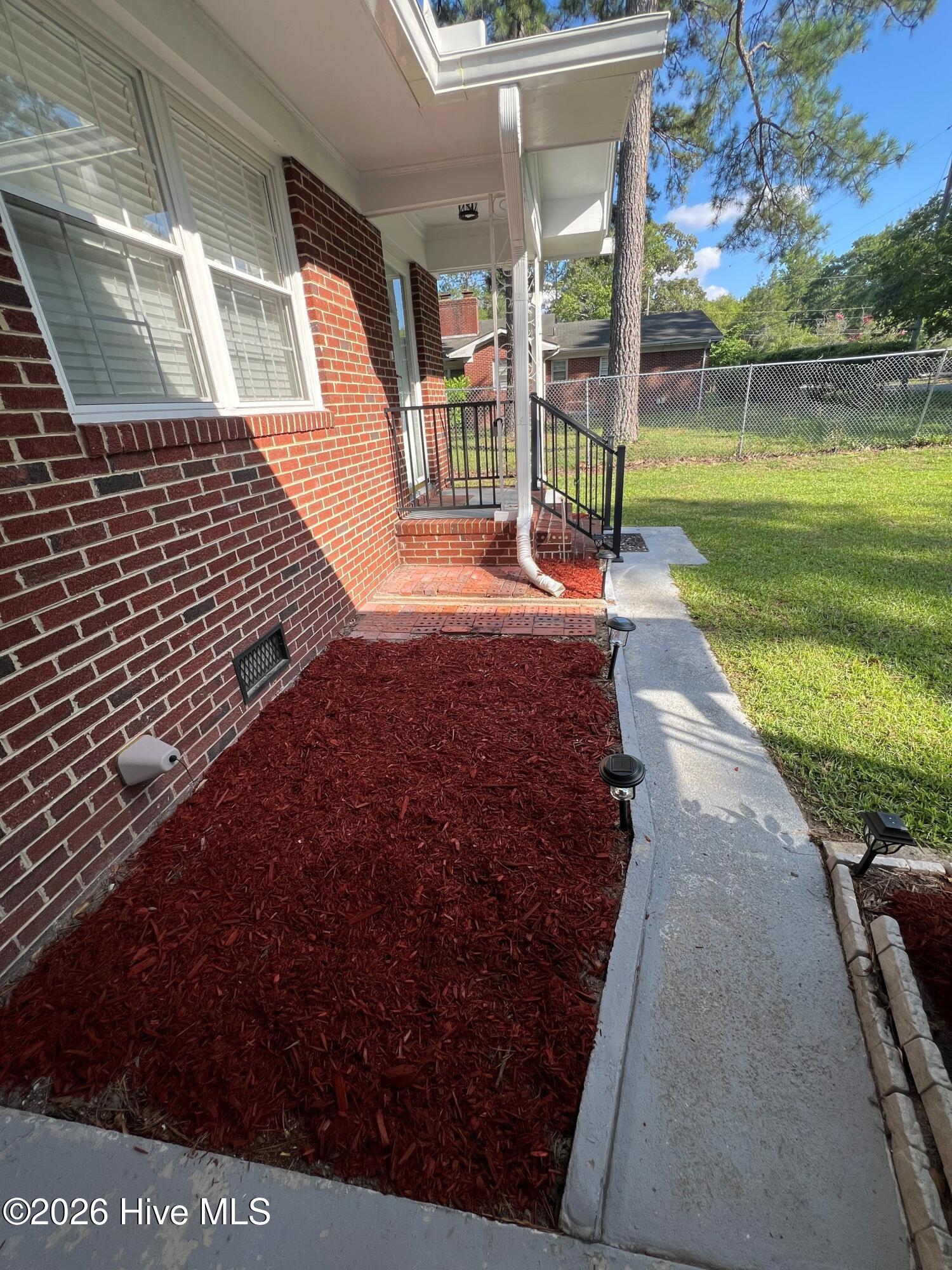 1007 Romaine Street Property Photo 5