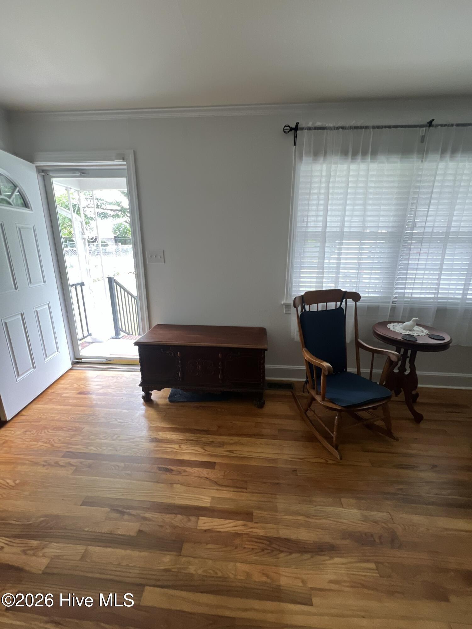 1007 Romaine Street Property Photo 11