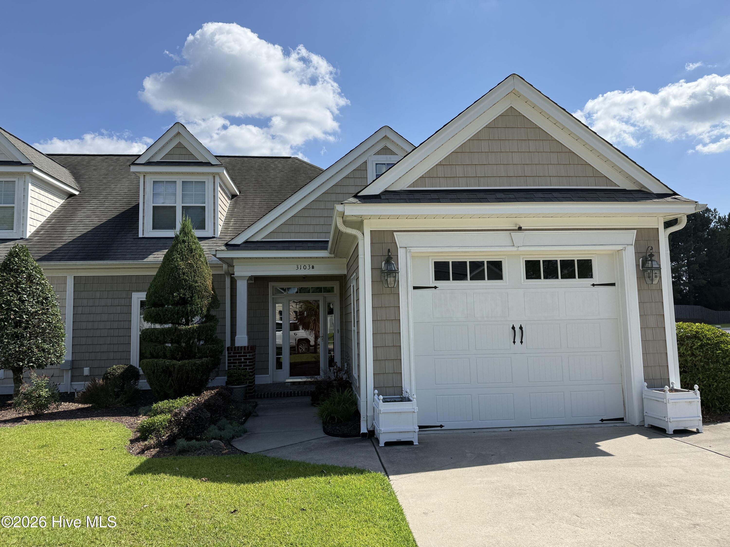 3103 Live Oak Lane N B Property Photo 2