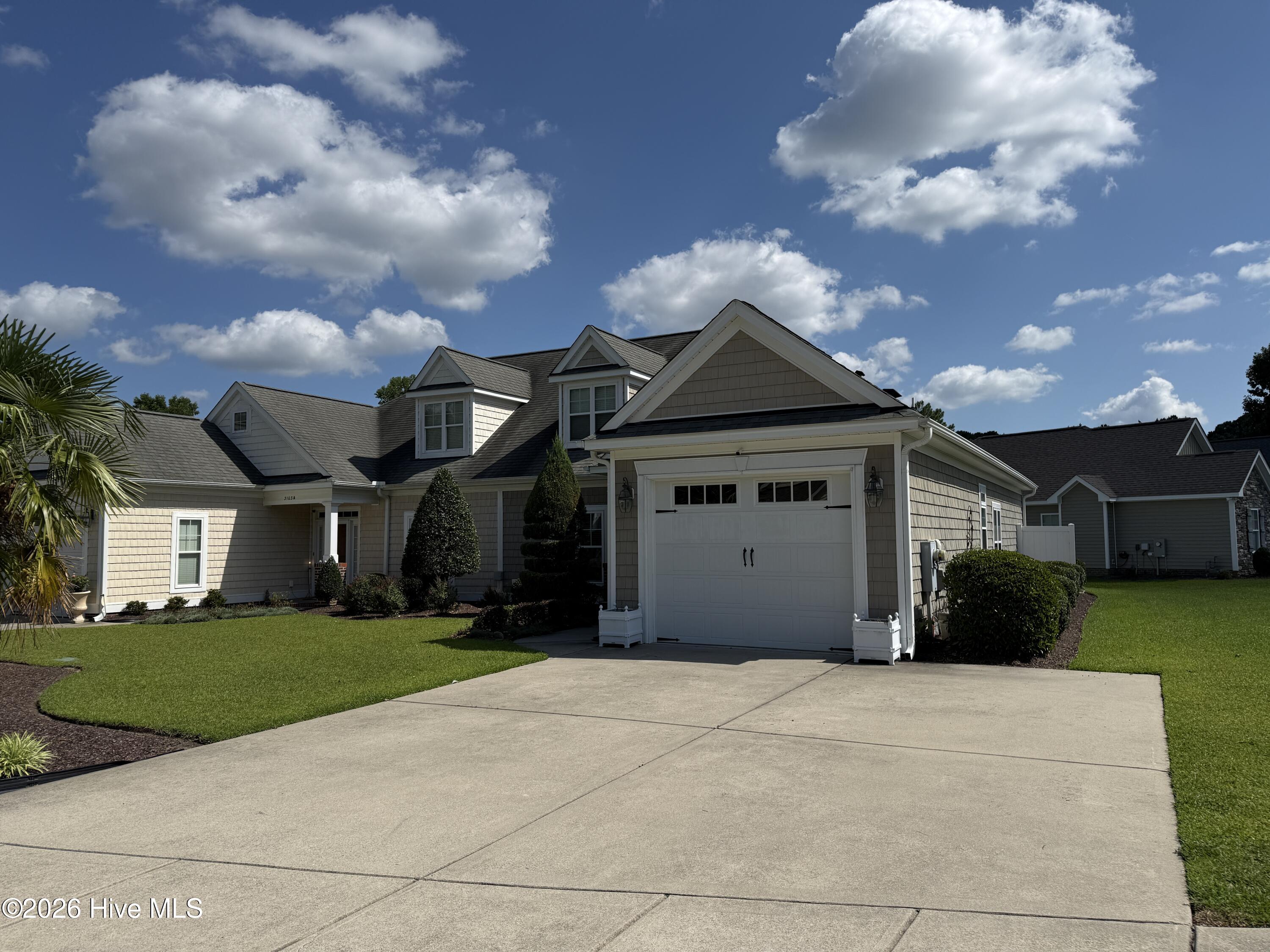 3103 Live Oak Lane N B Property Photo 4